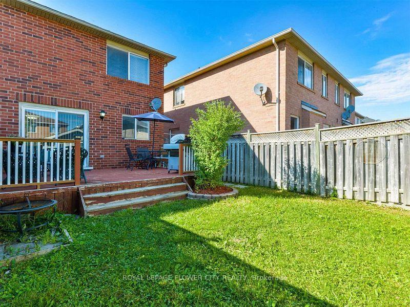 Photo 27 of 43 Garibaldi Drive, Brampton, Fletcher's Meadow — HOMEH