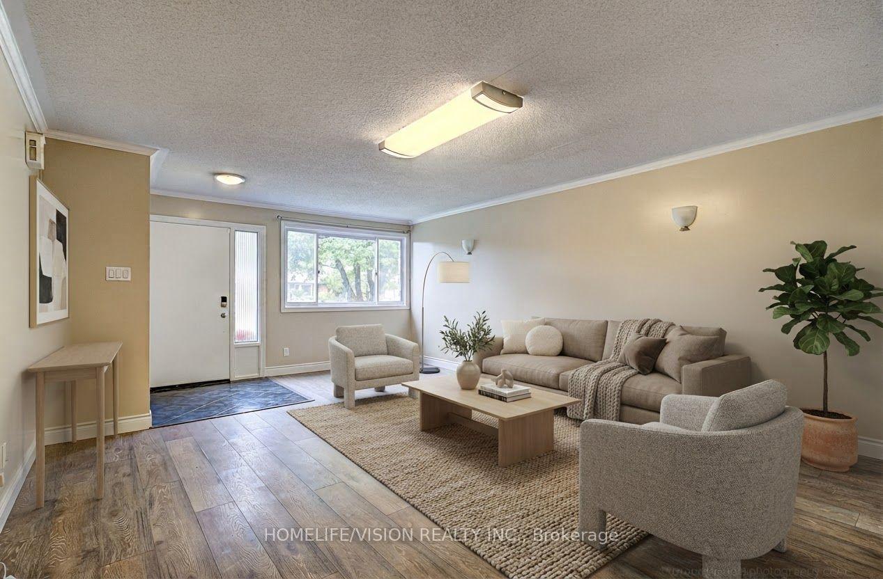 Photo 2 of 25 Radcliffe Drive, Kitchener, Country Hills West — HOMEH