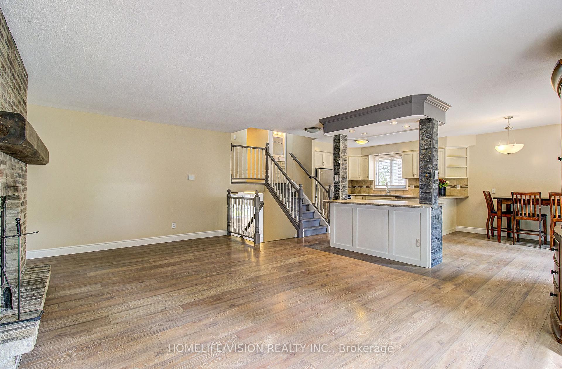 Photo 7 of 25 Radcliffe Drive, Kitchener, Country Hills West — HOMEH