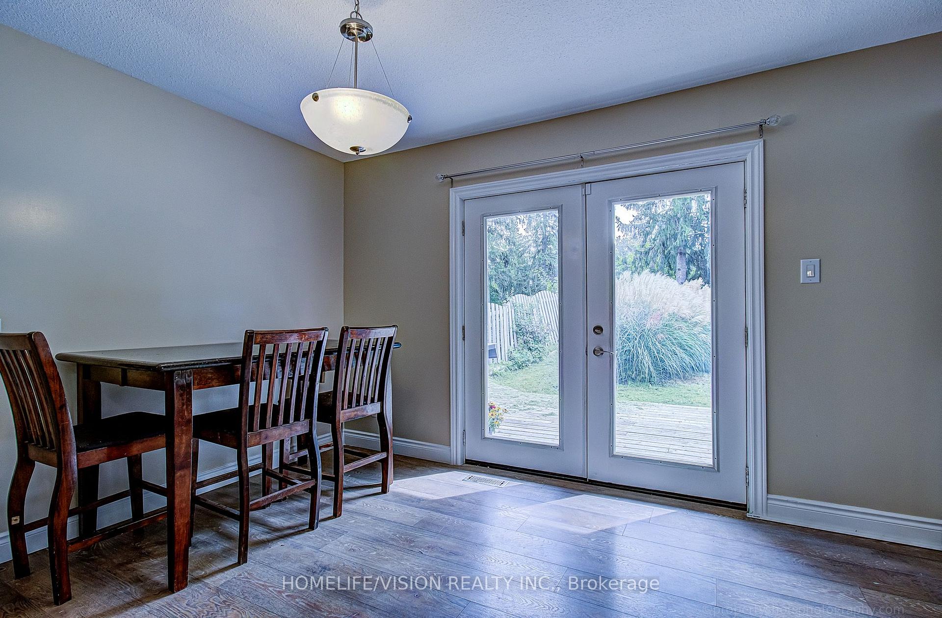 Photo 15 of 25 Radcliffe Drive, Kitchener, Country Hills West — HOMEH