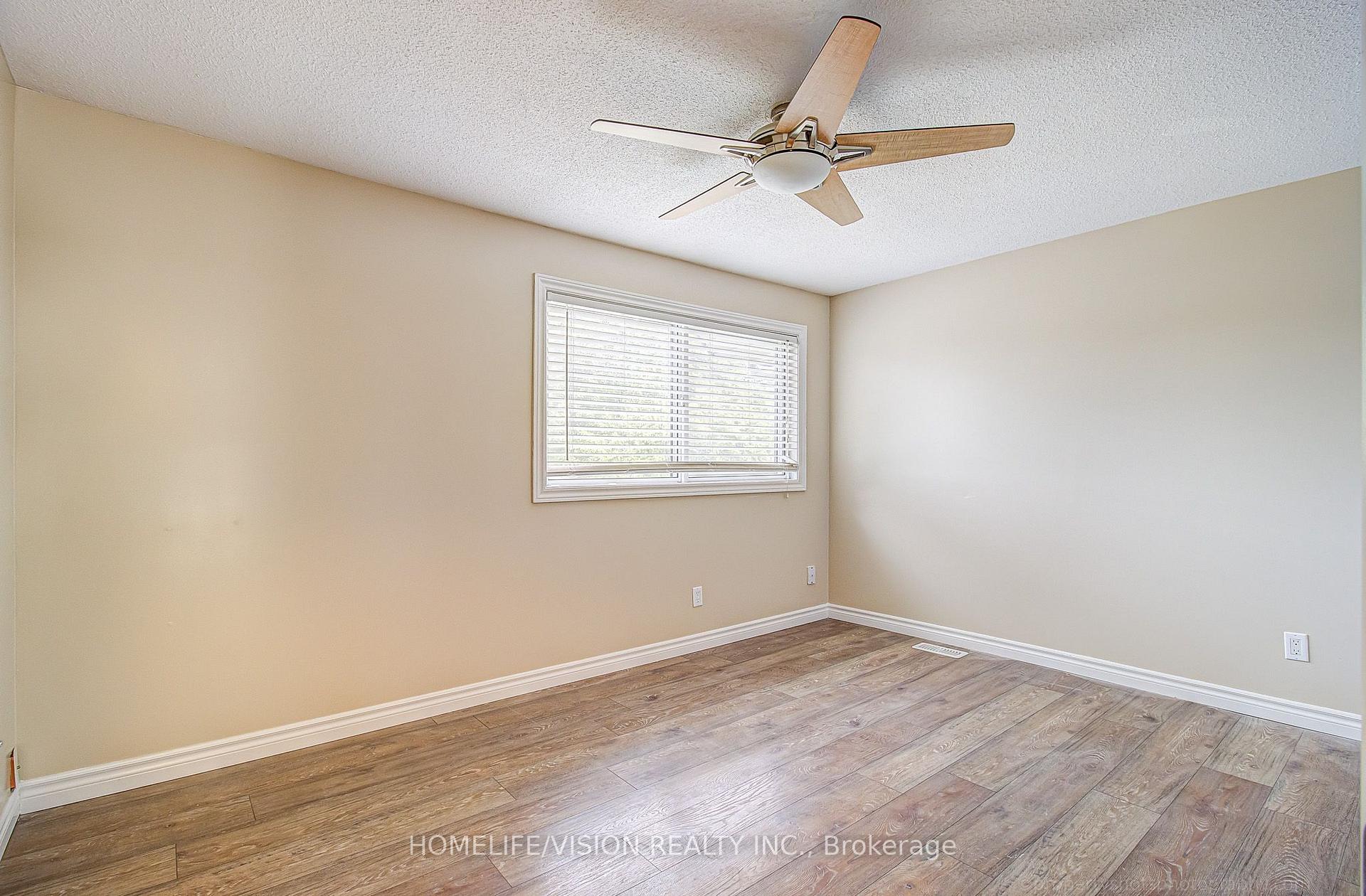 Photo 25 of 25 Radcliffe Drive, Kitchener, Country Hills West — HOMEH