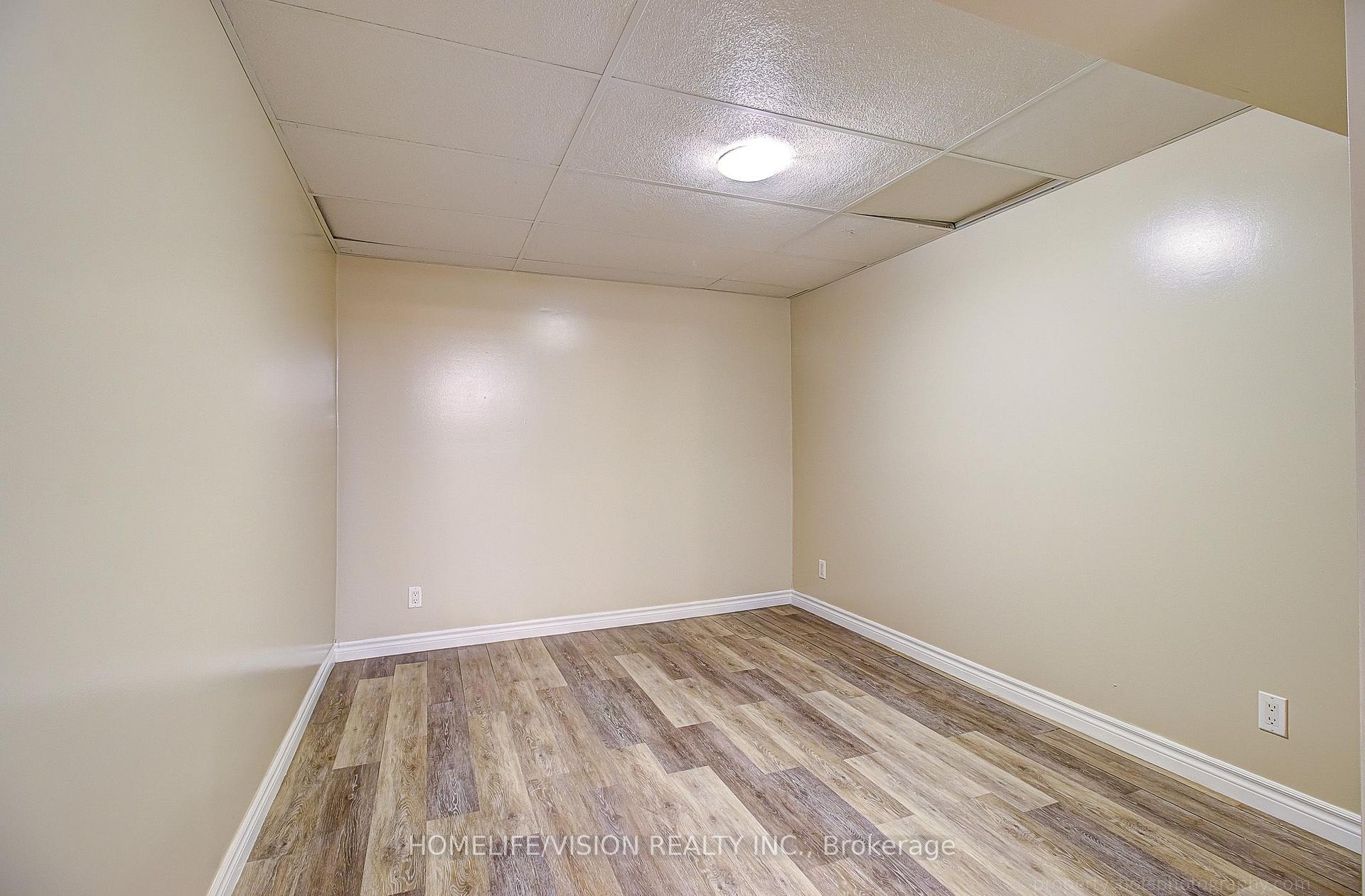Photo 30 of 25 Radcliffe Drive, Kitchener, Country Hills West — HOMEH
