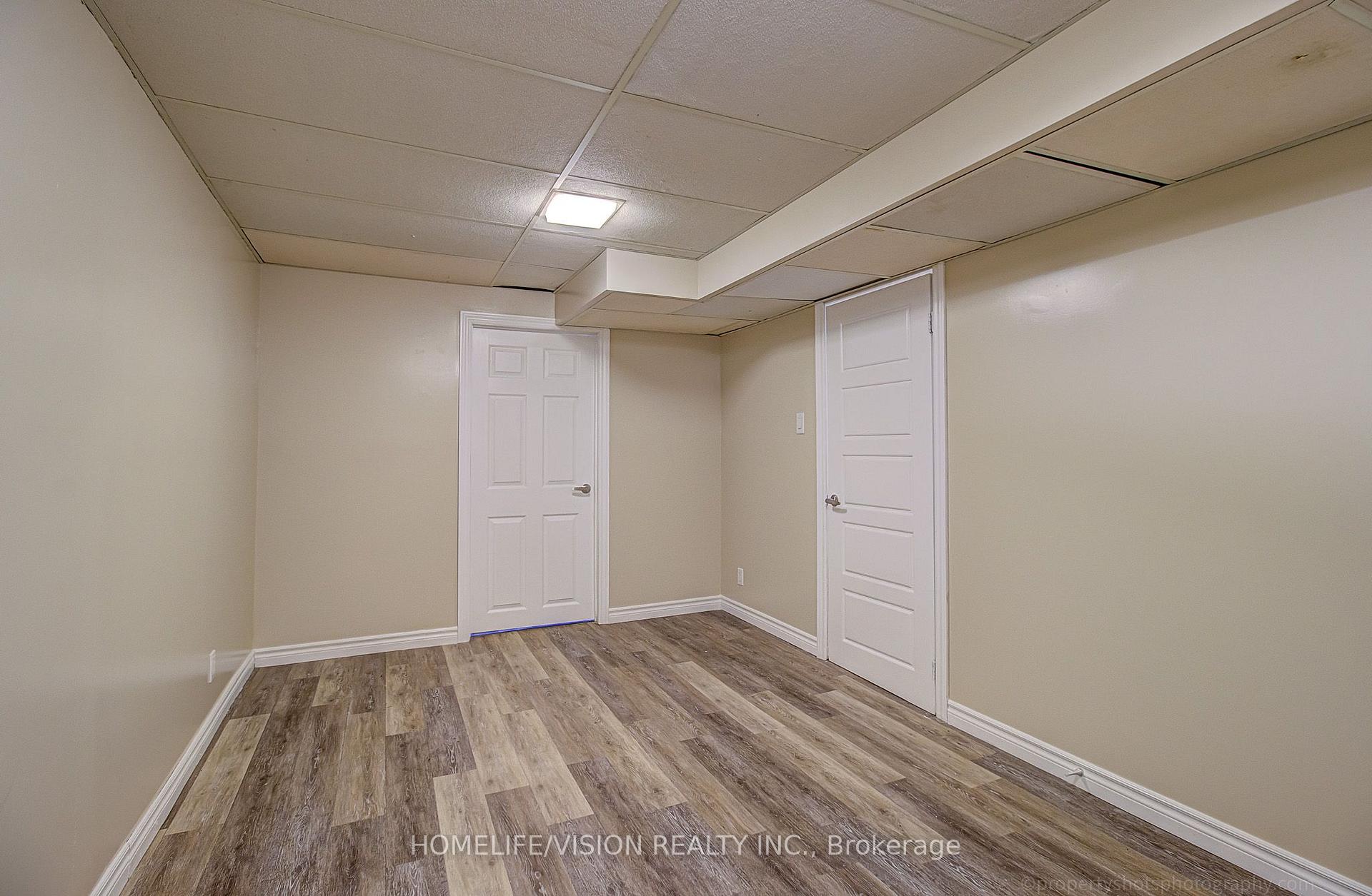 Photo 32 of 25 Radcliffe Drive, Kitchener, Country Hills West — HOMEH