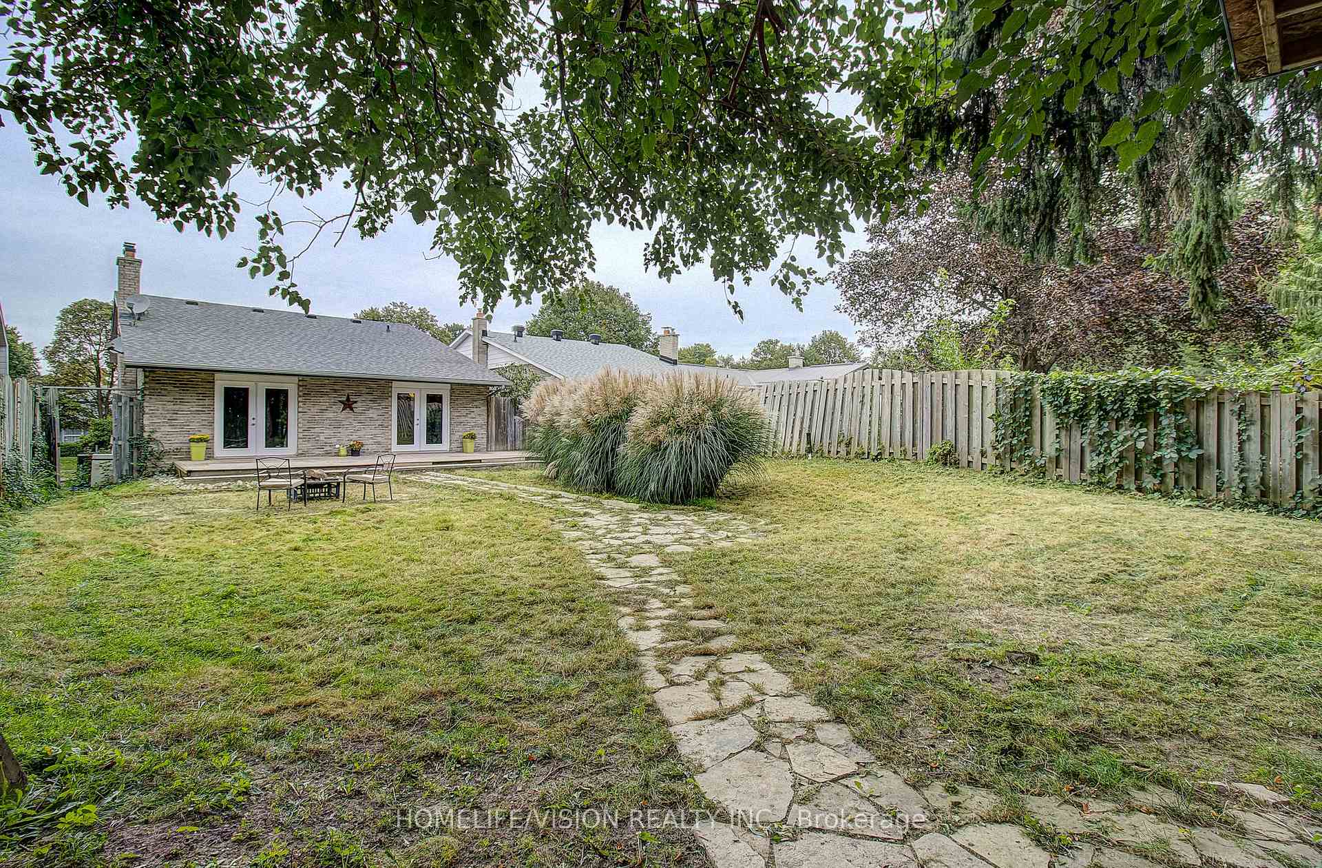 Photo 35 of 25 Radcliffe Drive, Kitchener, Country Hills West — HOMEH