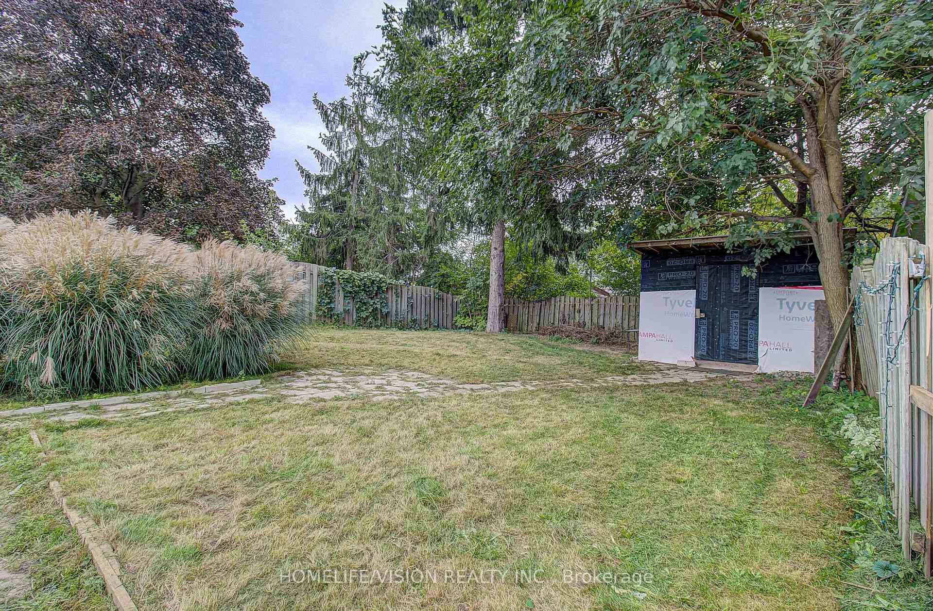 Photo 37 of 25 Radcliffe Drive, Kitchener, Country Hills West — HOMEH