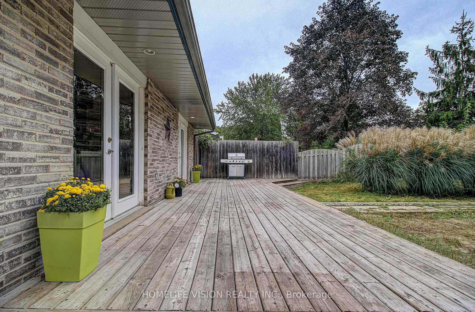 Photo 38 of 25 Radcliffe Drive, Kitchener, Country Hills West — HOMEH