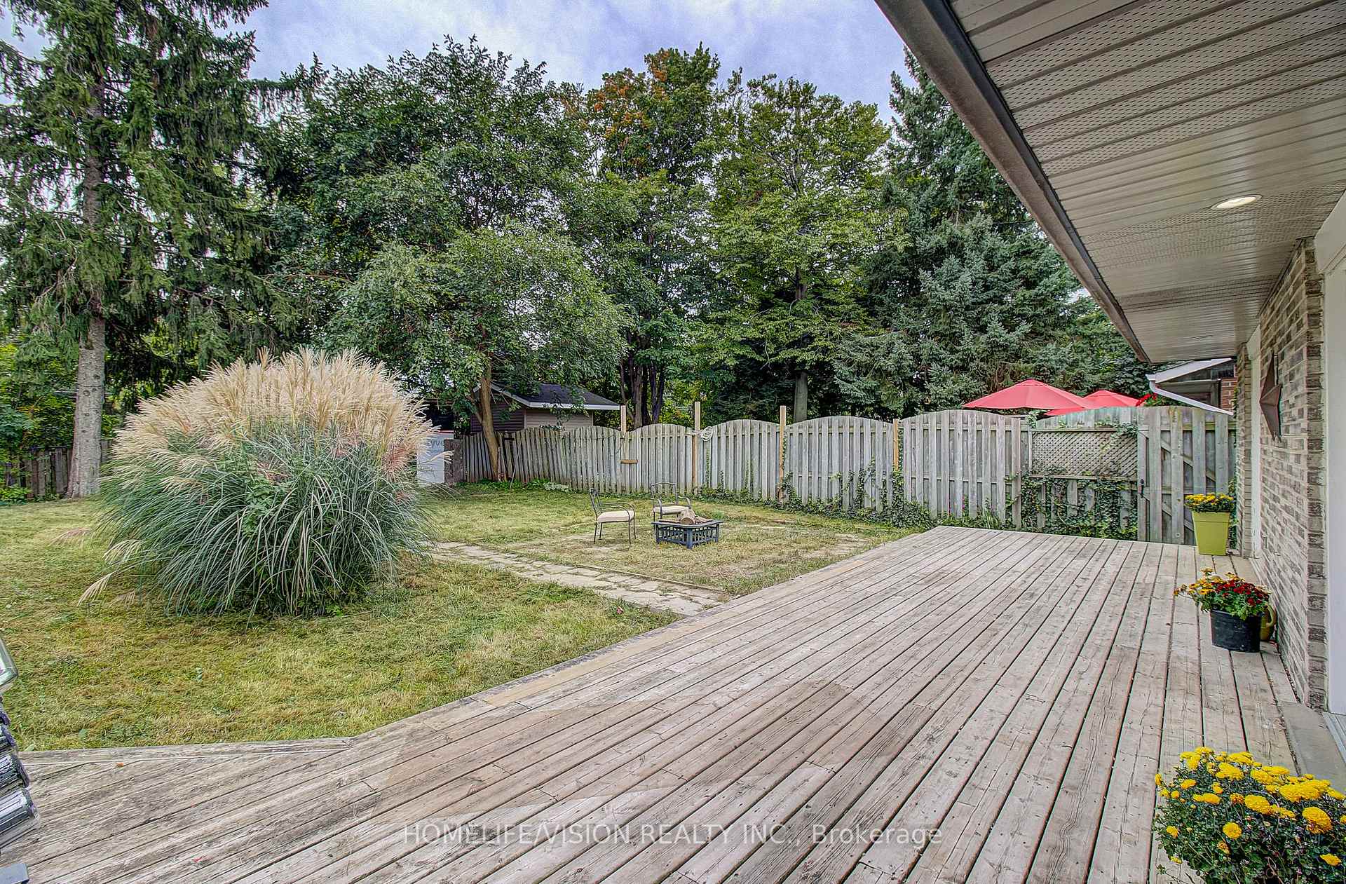 Photo 39 of 25 Radcliffe Drive, Kitchener, Country Hills West — HOMEH