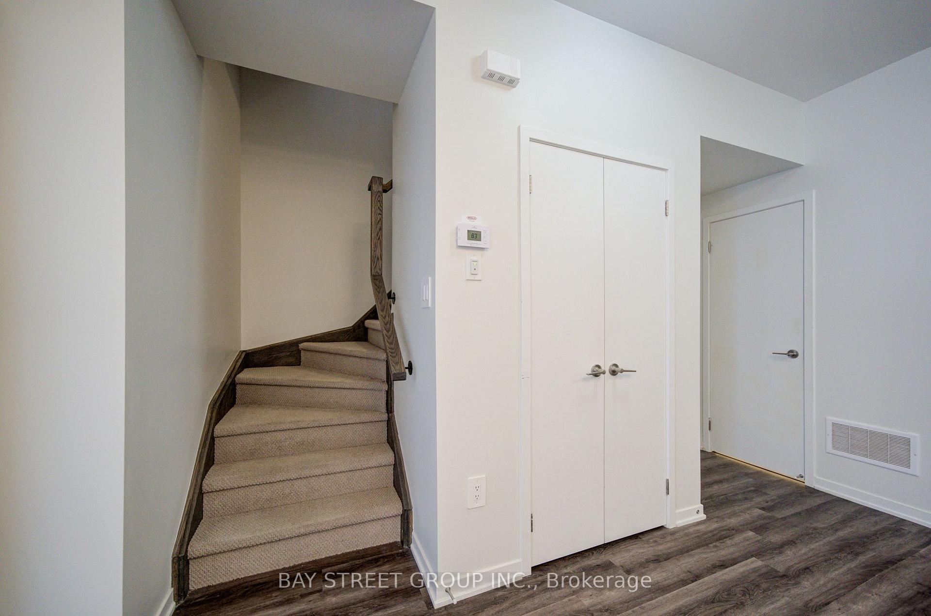 Photo 16 of Unit TH3, 11 Honeycrisp Crescent, Vaughan, Vaughan Corporate Centre — HOMEH