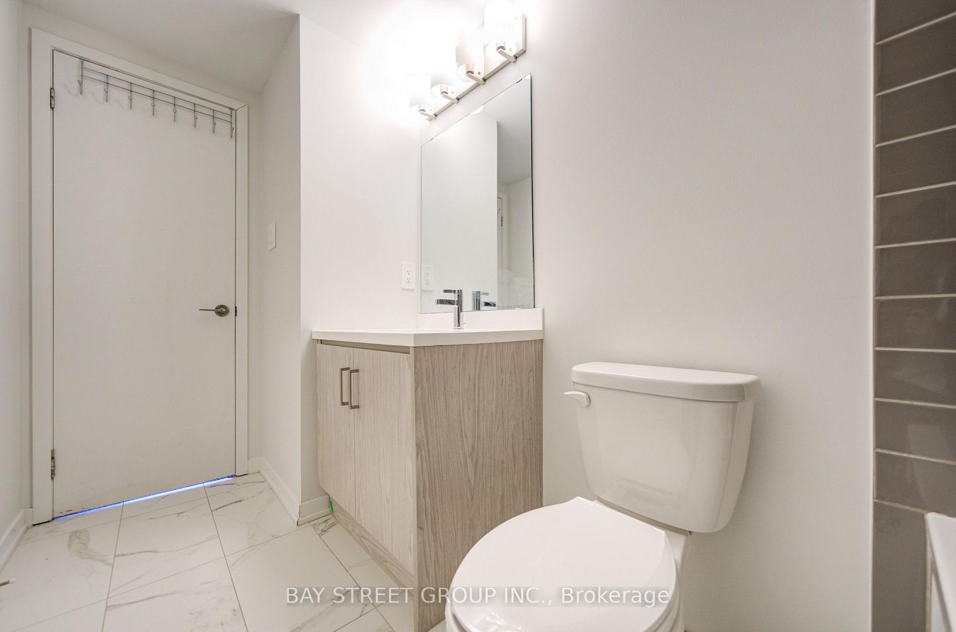 Photo 28 of Unit TH3, 11 Honeycrisp Crescent, Vaughan, Vaughan Corporate Centre — HOMEH