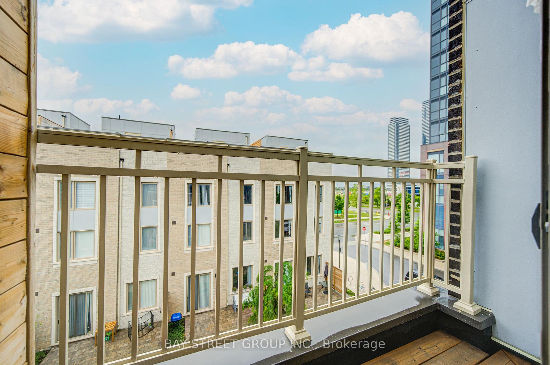 Photo 29 of Unit TH3, 11 Honeycrisp Crescent, Vaughan, Vaughan Corporate Centre — HOMEH