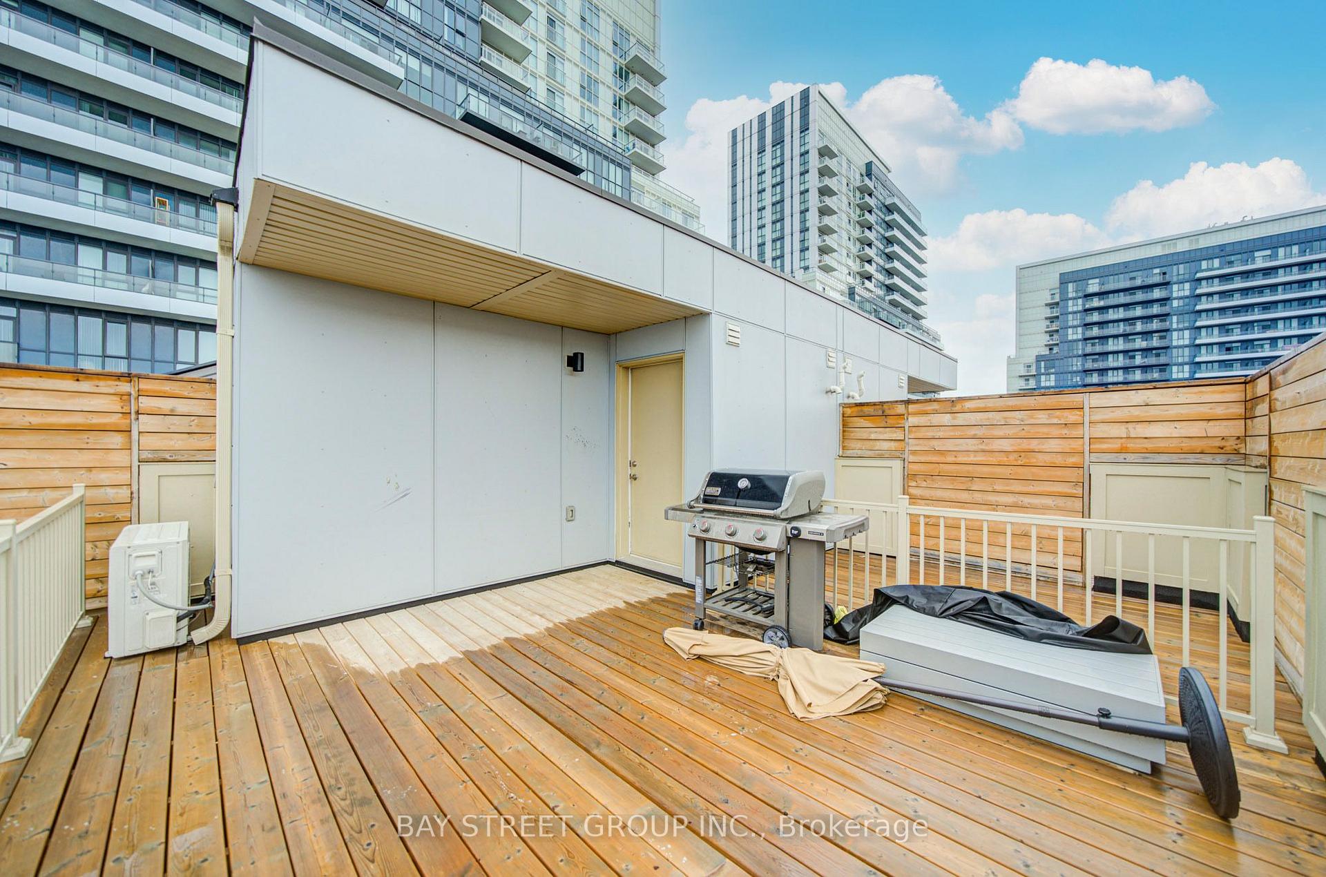 Photo 32 of Unit TH3, 11 Honeycrisp Crescent, Vaughan, Vaughan Corporate Centre — HOMEH