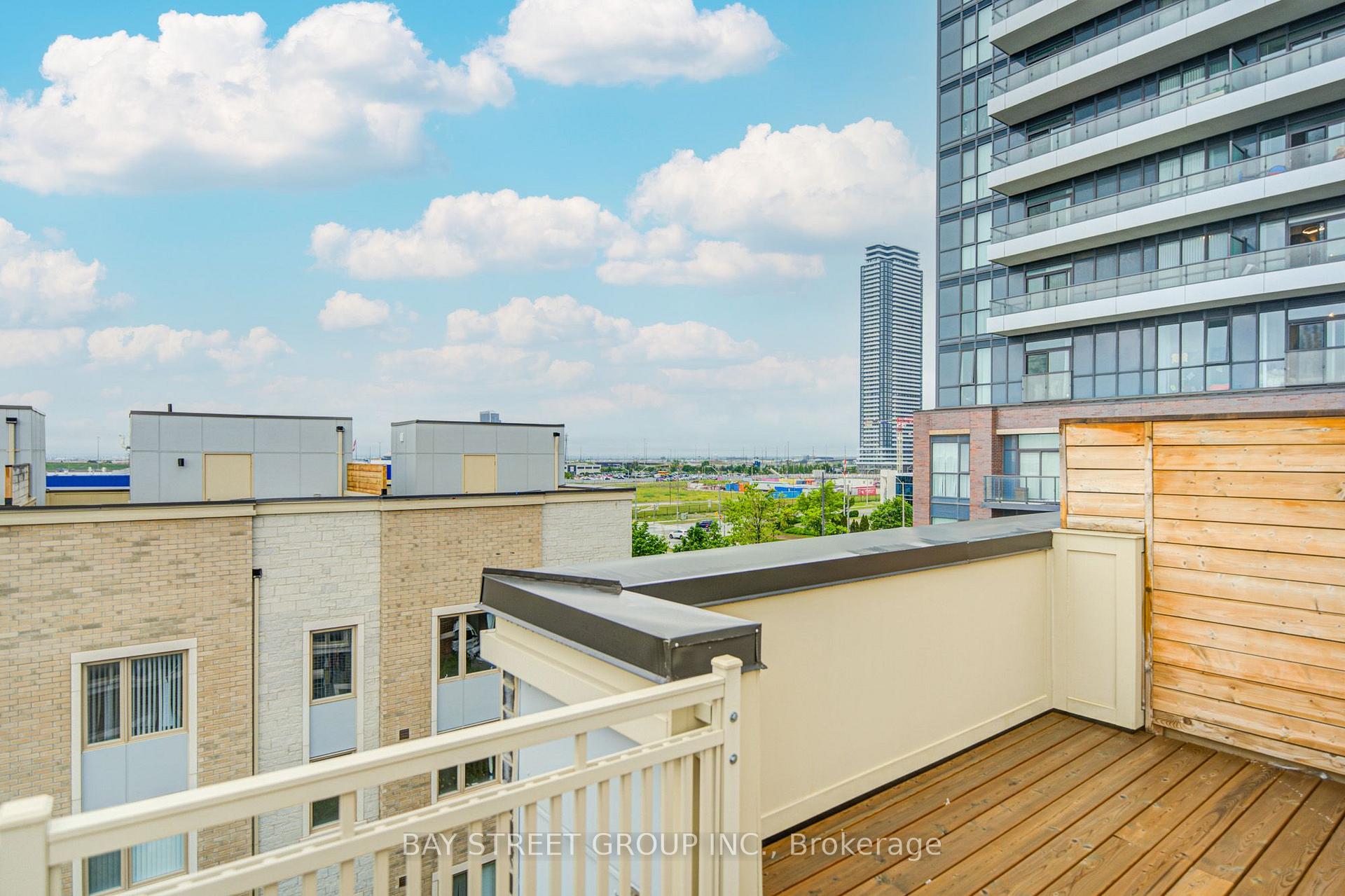 Photo 35 of Unit TH3, 11 Honeycrisp Crescent, Vaughan, Vaughan Corporate Centre — HOMEH