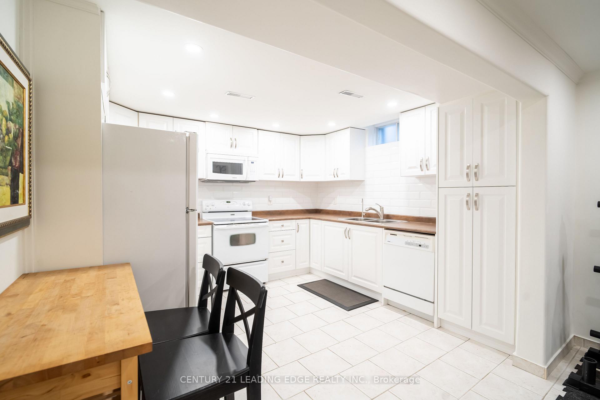 Photo 32 of 53 McClenny Drive, Aurora, Aurora Highlands — HOMEH