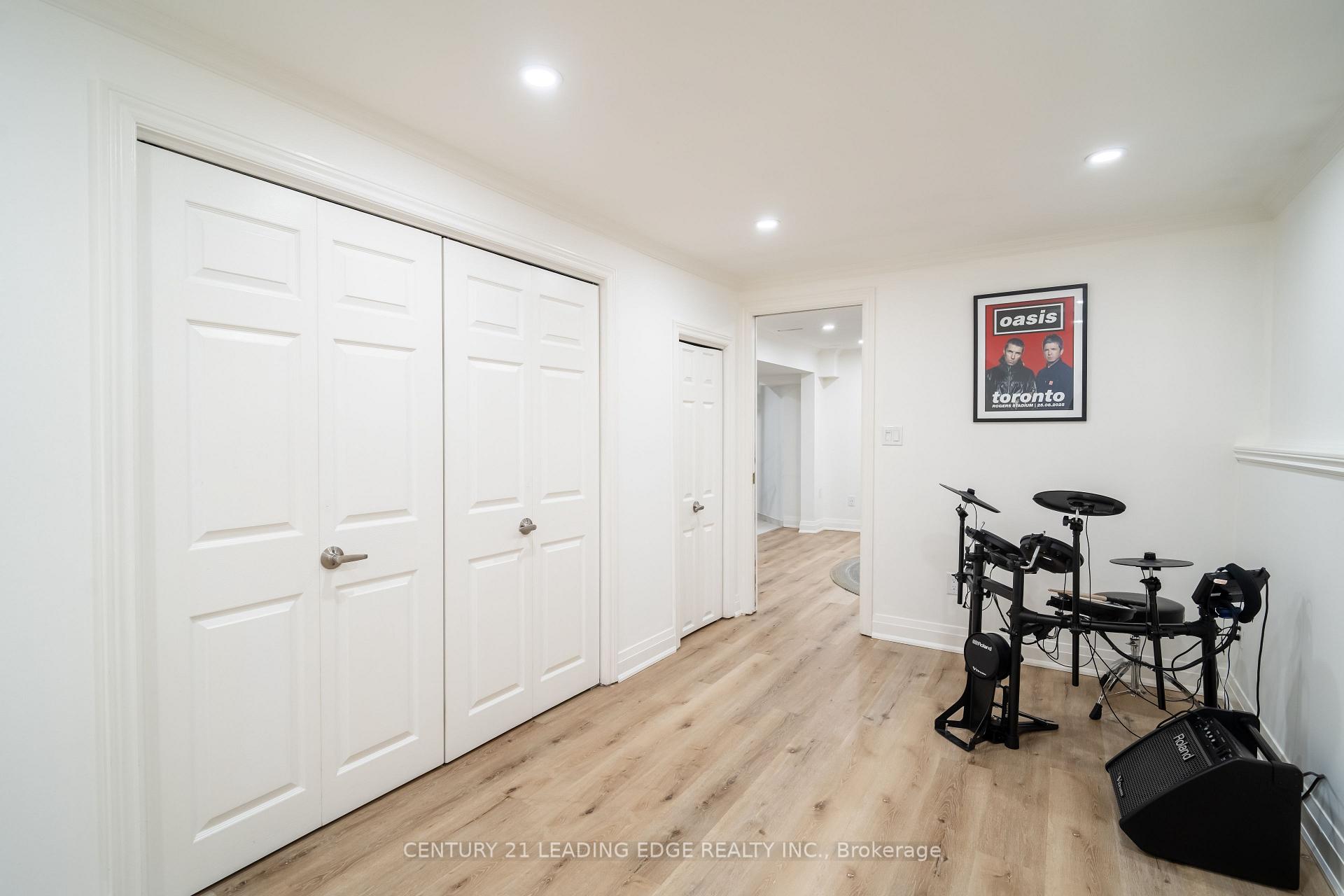 Photo 39 of 53 McClenny Drive, Aurora, Aurora Highlands — HOMEH