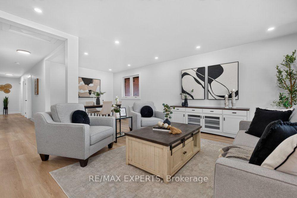 Photo 6 of 23 Collingdale Road, Etobicoke, Mount Olive-Silverstone-Jamestown — HOMEH