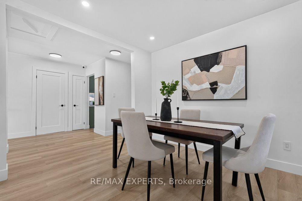 Photo 9 of 23 Collingdale Road, Etobicoke, Mount Olive-Silverstone-Jamestown — HOMEH