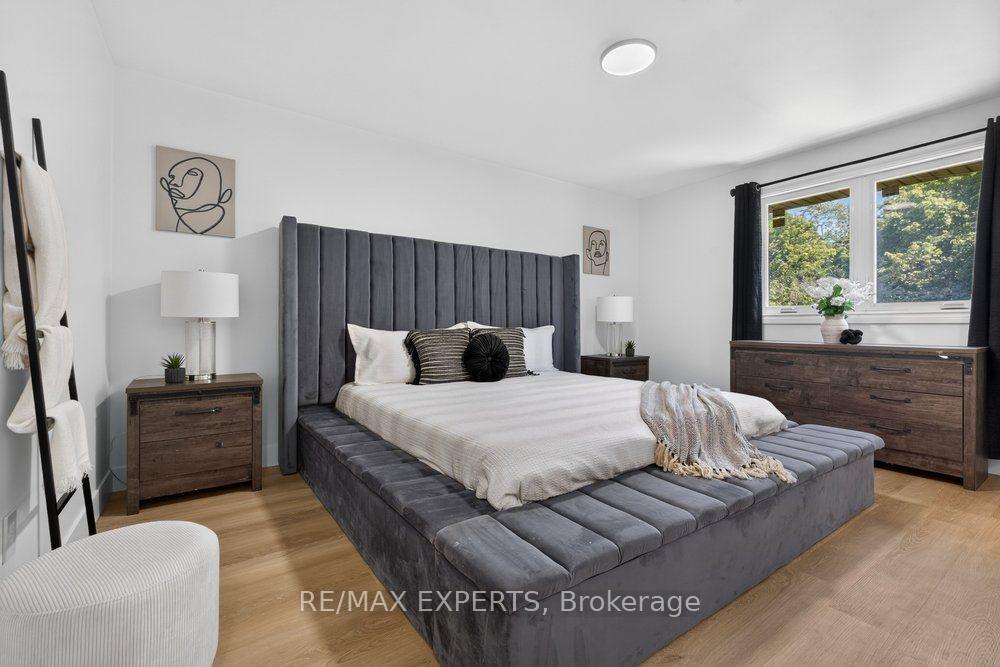 Photo 18 of 23 Collingdale Road, Etobicoke, Mount Olive-Silverstone-Jamestown — HOMEH