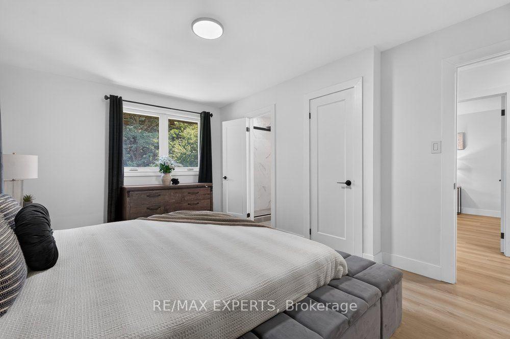 Photo 19 of 23 Collingdale Road, Etobicoke, Mount Olive-Silverstone-Jamestown — HOMEH