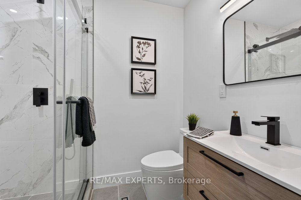 Photo 20 of 23 Collingdale Road, Etobicoke, Mount Olive-Silverstone-Jamestown — HOMEH