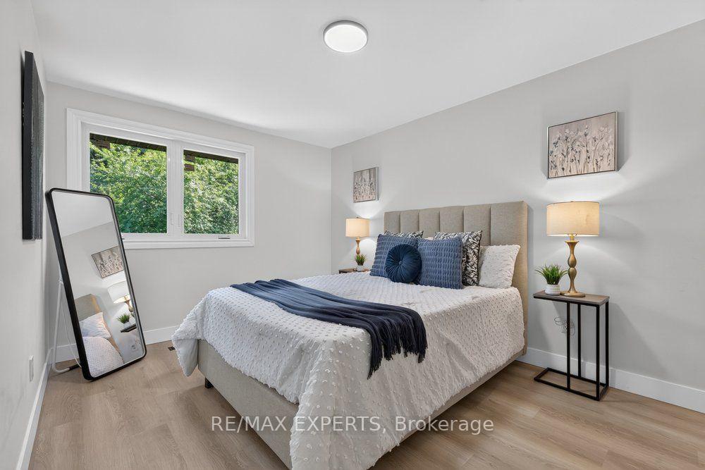 Photo 21 of 23 Collingdale Road, Etobicoke, Mount Olive-Silverstone-Jamestown — HOMEH