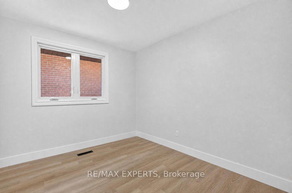 Photo 22 of 23 Collingdale Road, Etobicoke, Mount Olive-Silverstone-Jamestown — HOMEH