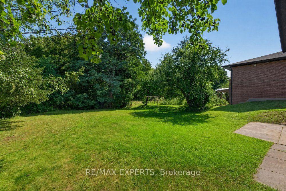 Photo 25 of 23 Collingdale Road, Etobicoke, Mount Olive-Silverstone-Jamestown — HOMEH
