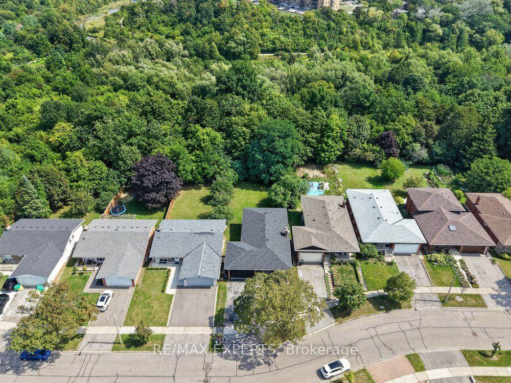 Photo 29 of 23 Collingdale Road, Etobicoke, Mount Olive-Silverstone-Jamestown — HOMEH