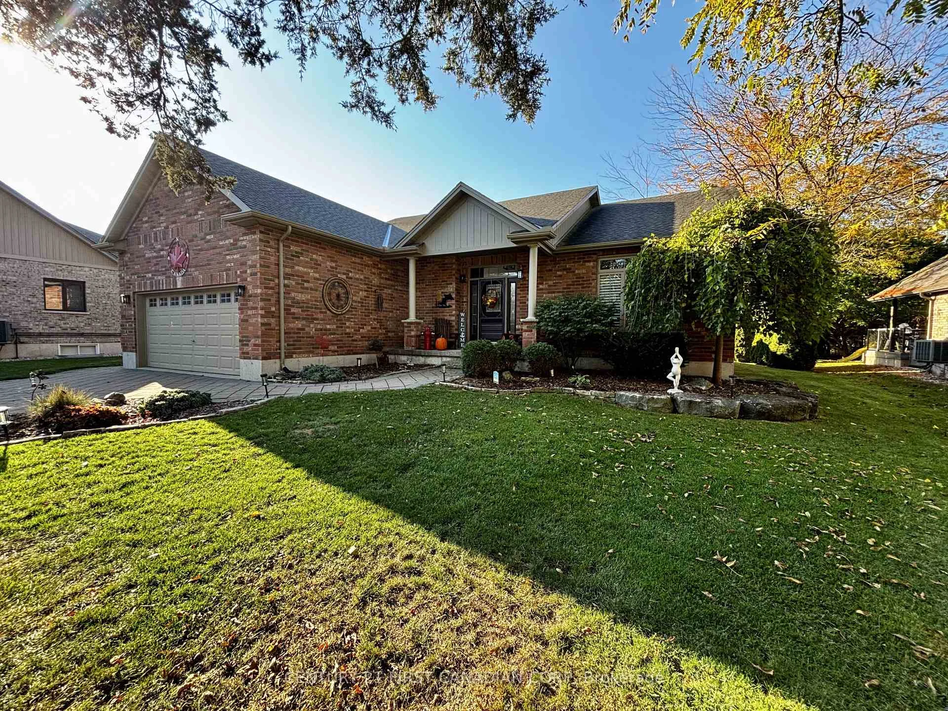 Photo of 10159 Meadowlily Crescent
