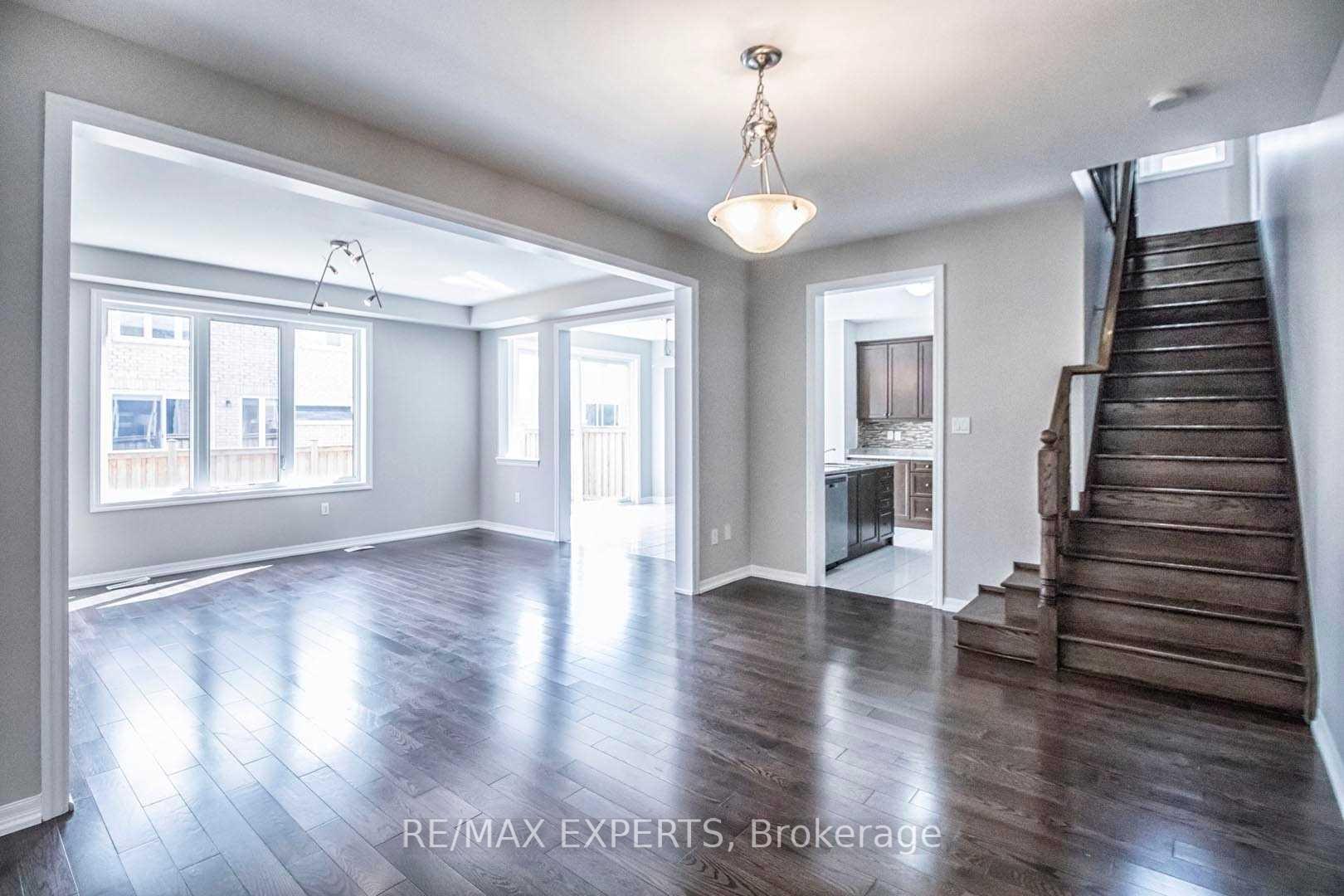 Photo 5 of Unit Upper, 15 Giltspur Road, Brampton, Northwest Brampton — HOMEH