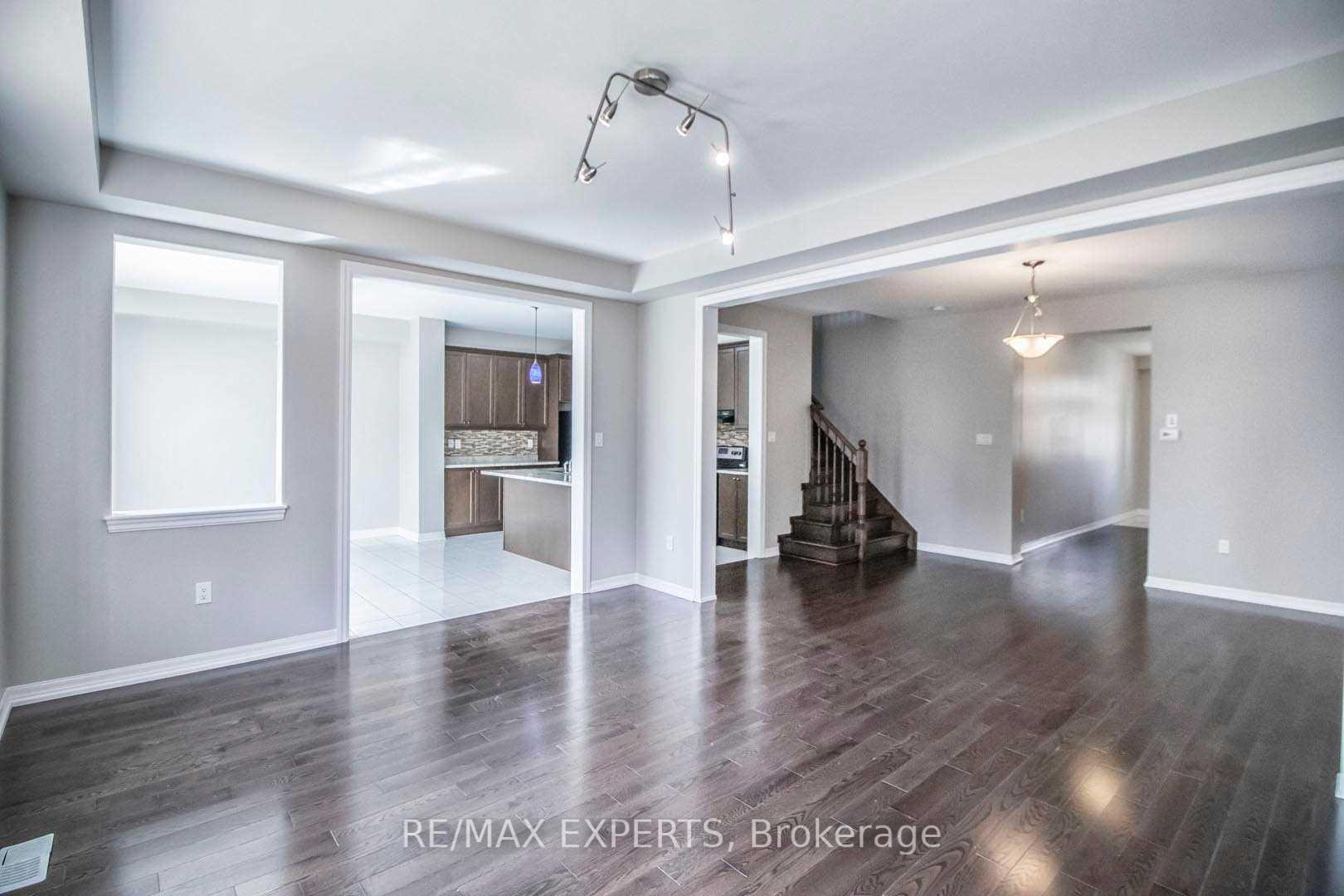 Photo 7 of Unit Upper, 15 Giltspur Road, Brampton, Northwest Brampton — HOMEH
