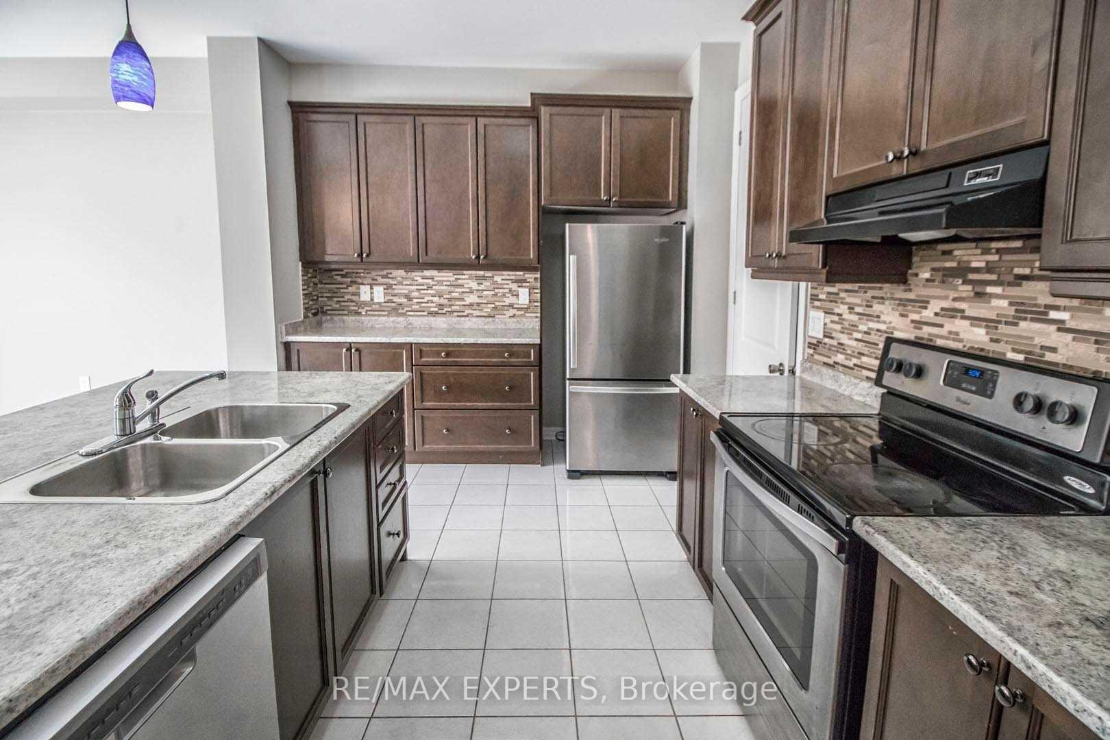 Photo 10 of Unit Upper, 15 Giltspur Road, Brampton, Northwest Brampton — HOMEH