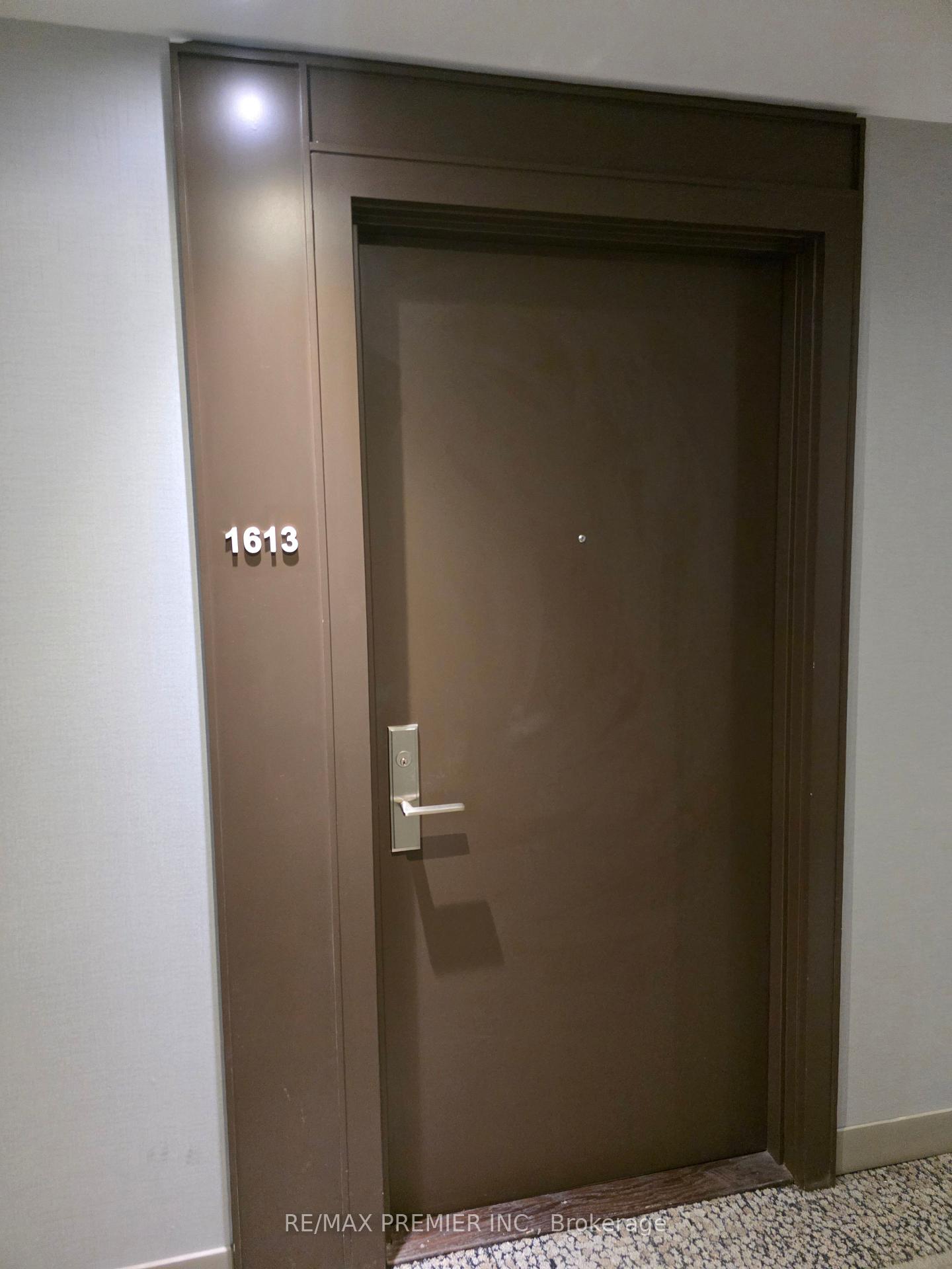 Photo of Unit 1613, 120 Parliament Street