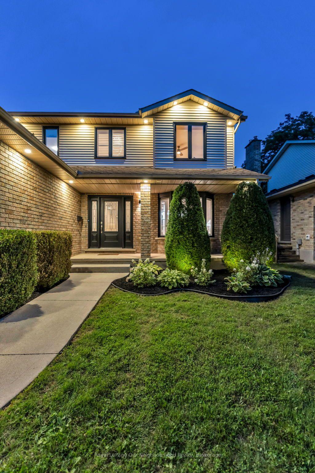 Photo 3 of 135 Kanata Crescent, London, South N — HOMEH