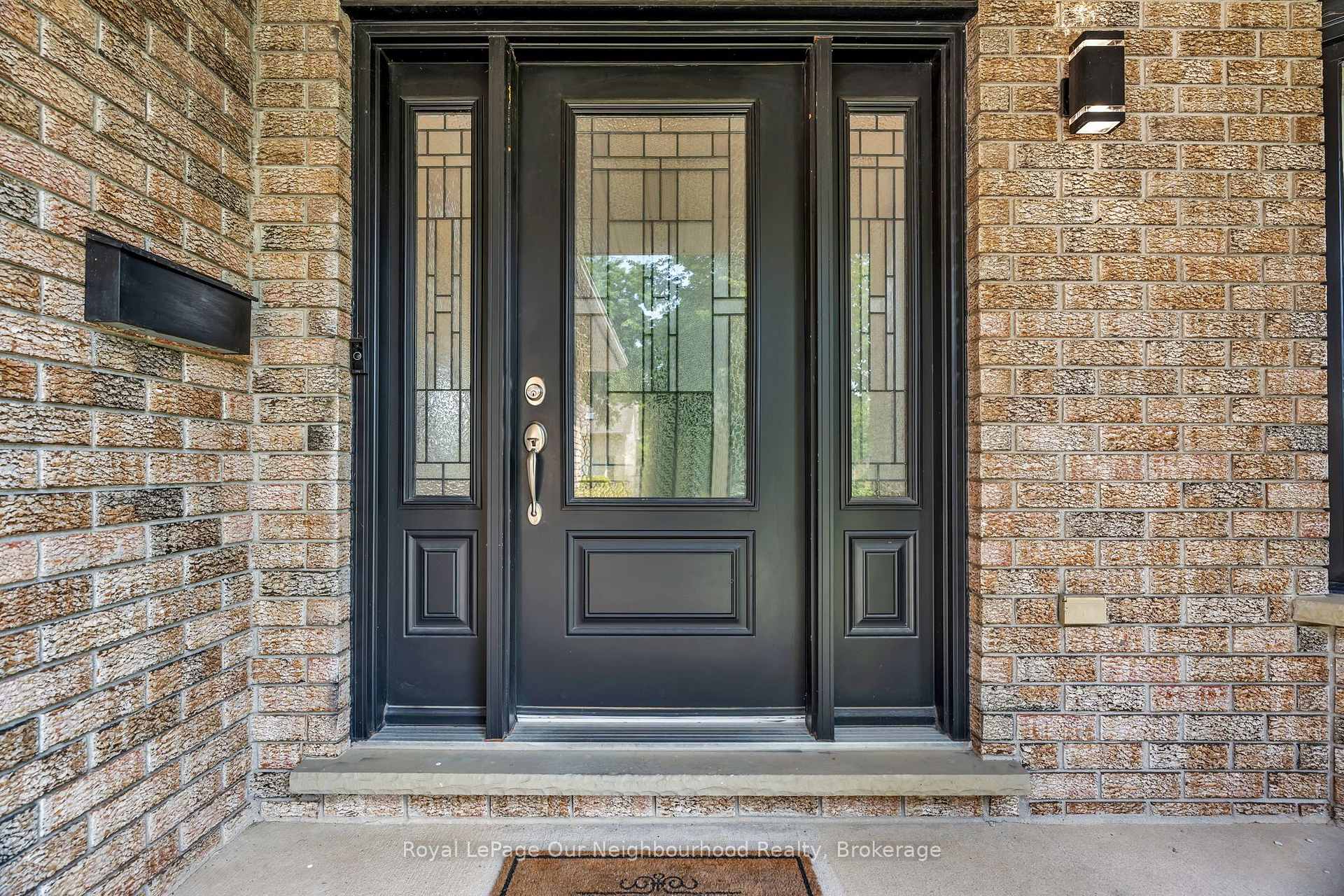 Photo 43 of 135 Kanata Crescent, London, South N — HOMEH