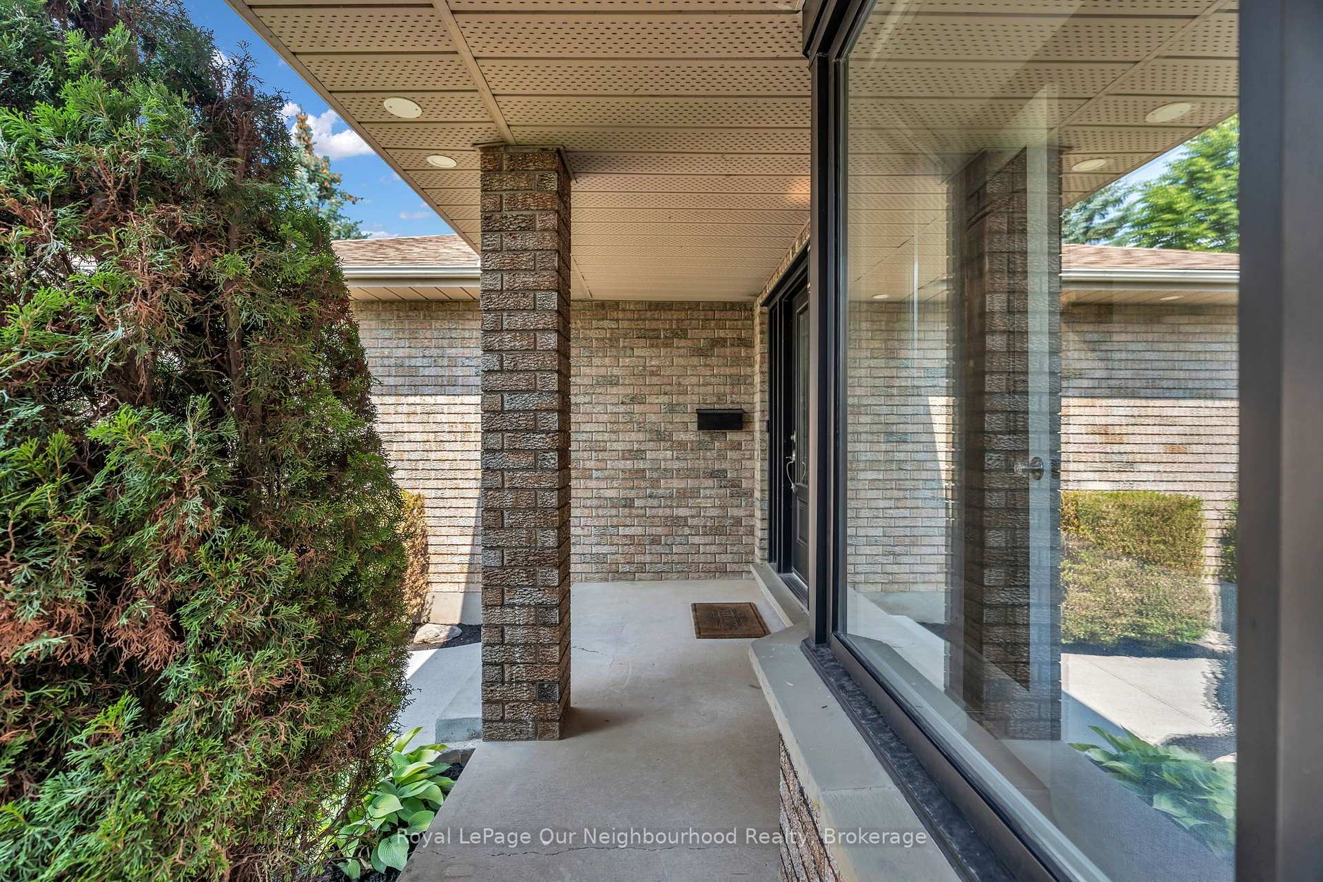 Photo 44 of 135 Kanata Crescent, London, South N — HOMEH