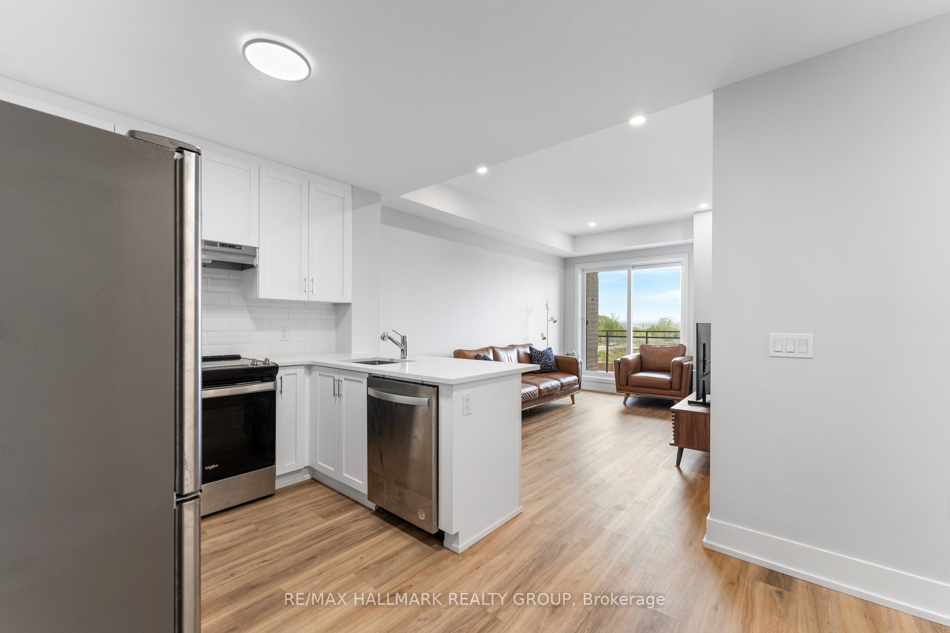 Photo 3 of Unit 411, 1350 Hemlock Road, Ottawa, CFB Rockcliffe and Area — HOMEH