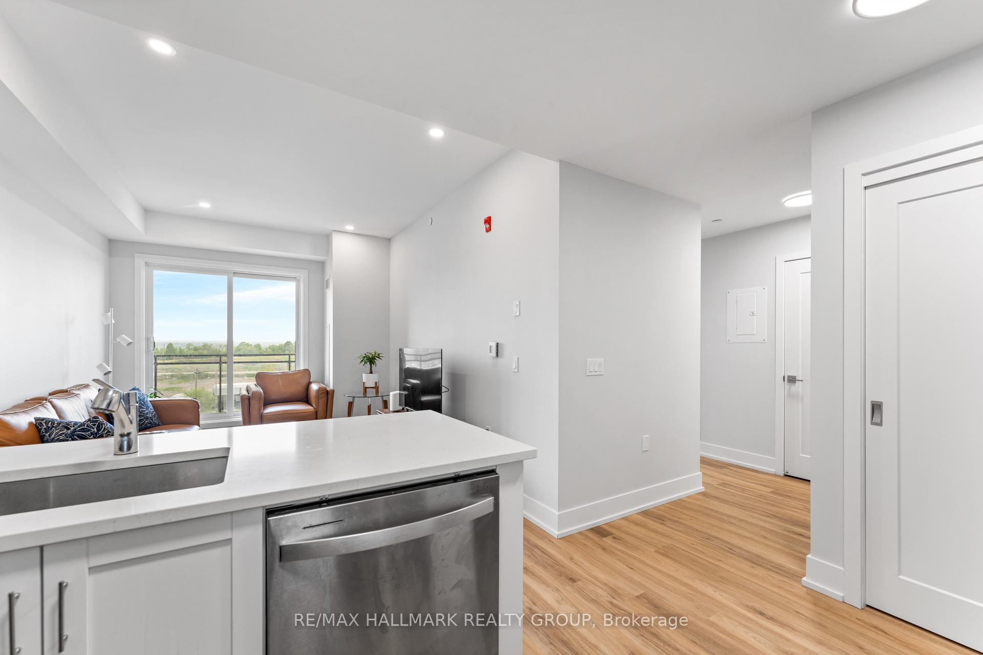Photo 7 of Unit 411, 1350 Hemlock Road, Ottawa, CFB Rockcliffe and Area — HOMEH
