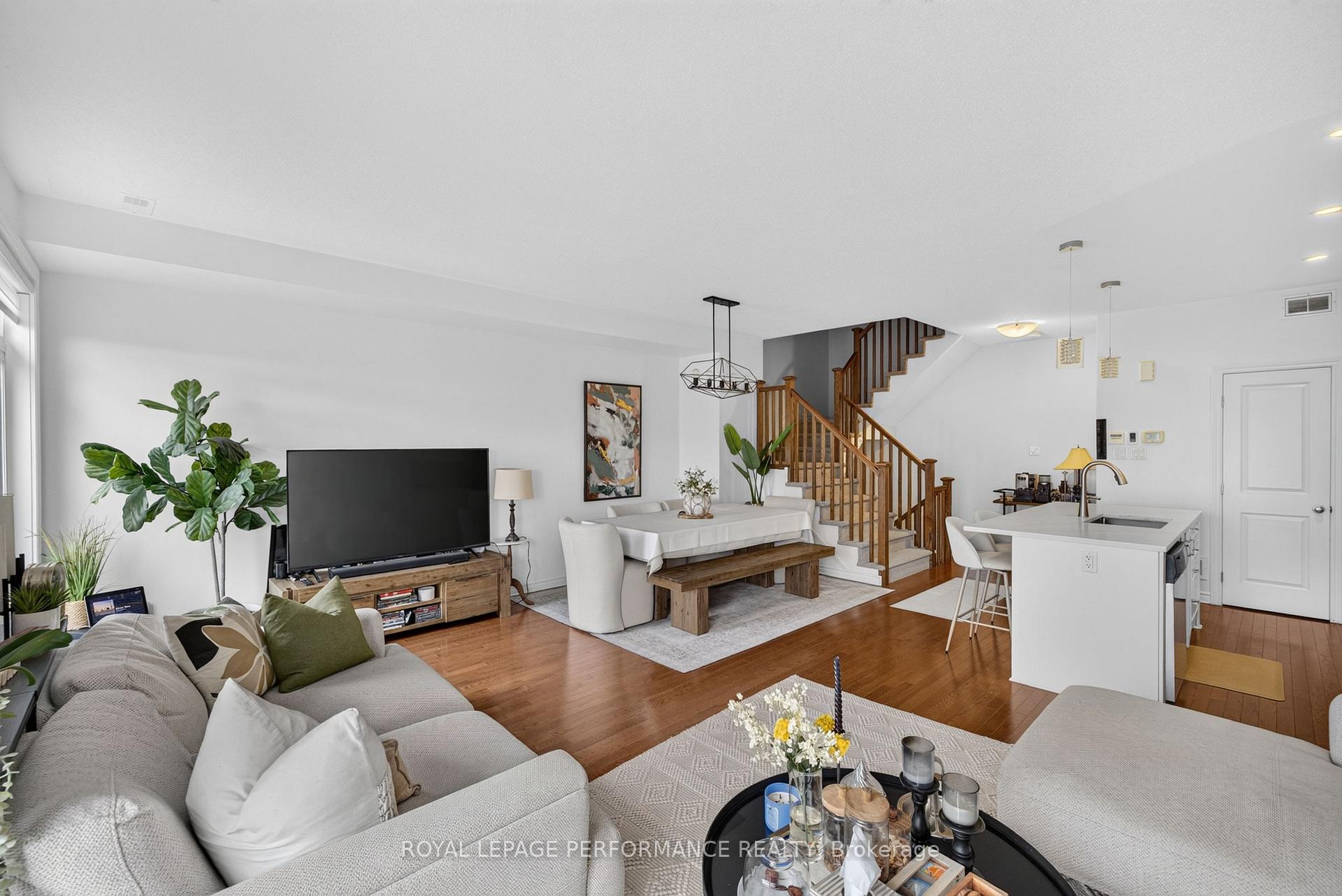 Photo 17 of 105 Chaperal Private, Ottawa, Avalon West — HOMEH