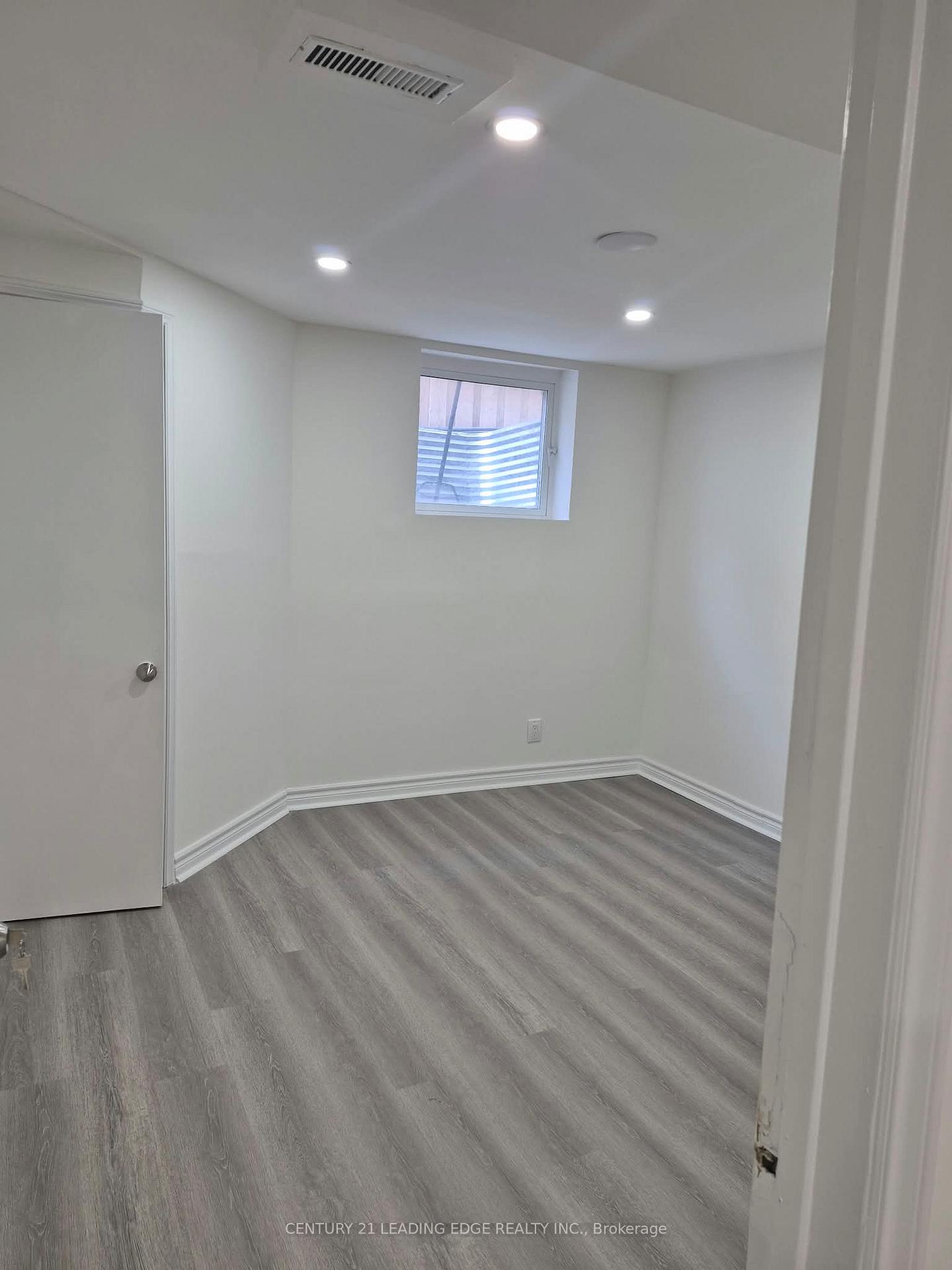 Photo 14 of Unit Basement Apartment, 46 Hillcroft Drive, Markham, Milliken Mills East — HOMEH
