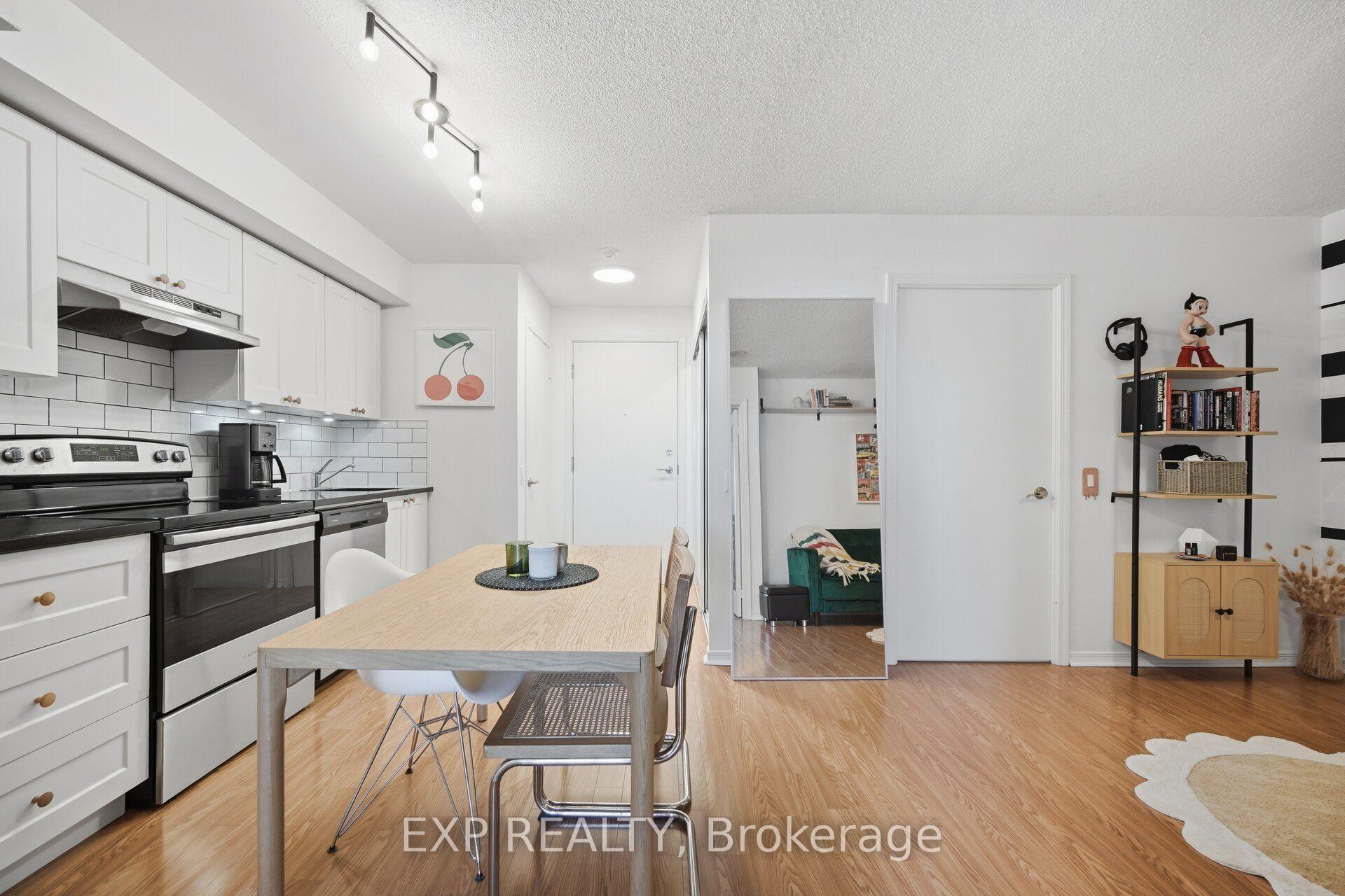 Photo 4 of Unit 1030, 60 Heintzman Street, Toronto, Junction Area — HOMEH