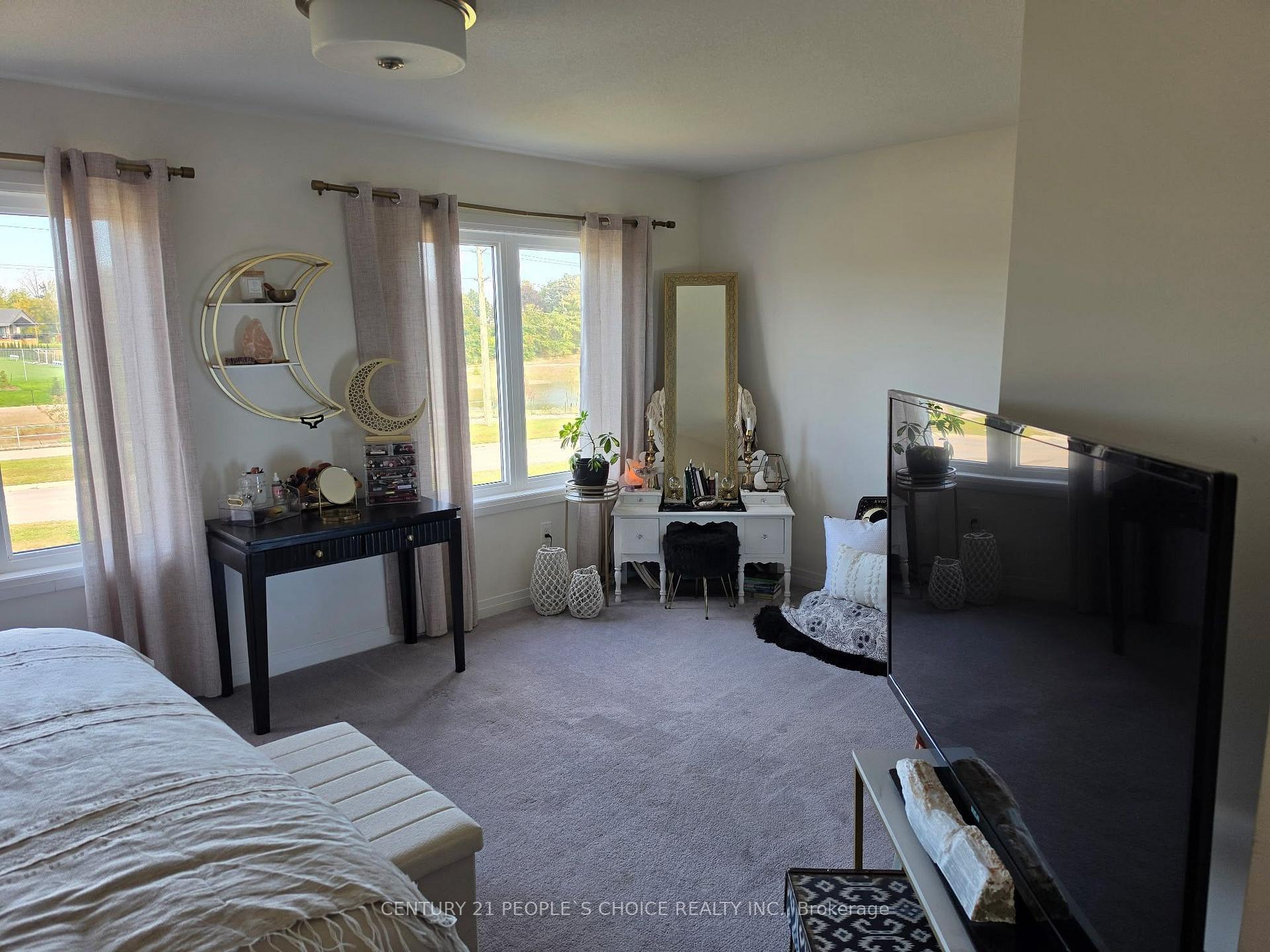 Photo 17 of 49 George Brier Drive, Brant, Paris — HOMEH