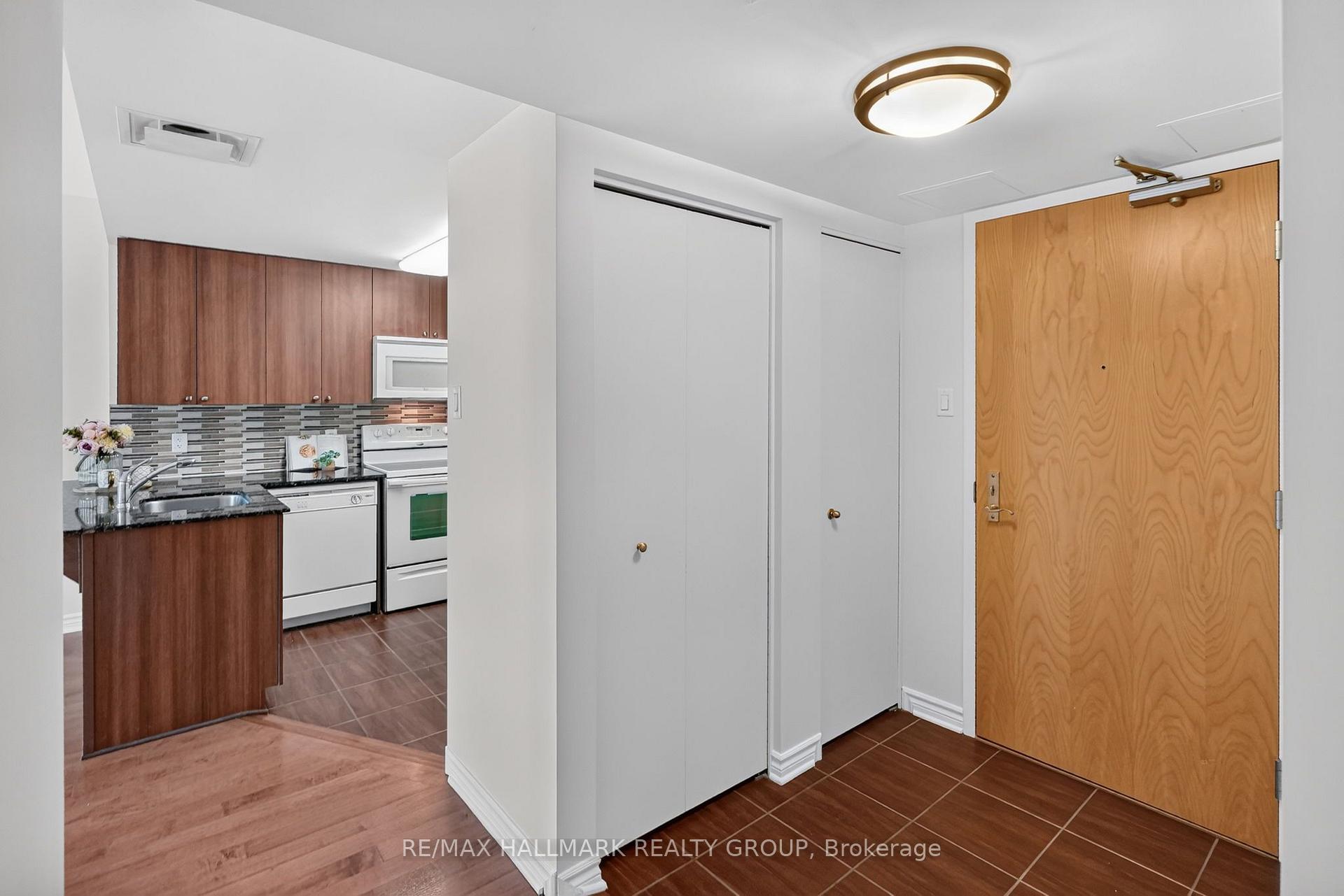 Photo 5 of Unit 405, 250 Lett Street, Ottawa, West Centre Town — HOMEH
