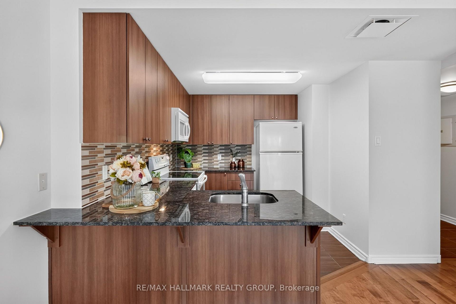 Photo 12 of Unit 405, 250 Lett Street, Ottawa, West Centre Town — HOMEH