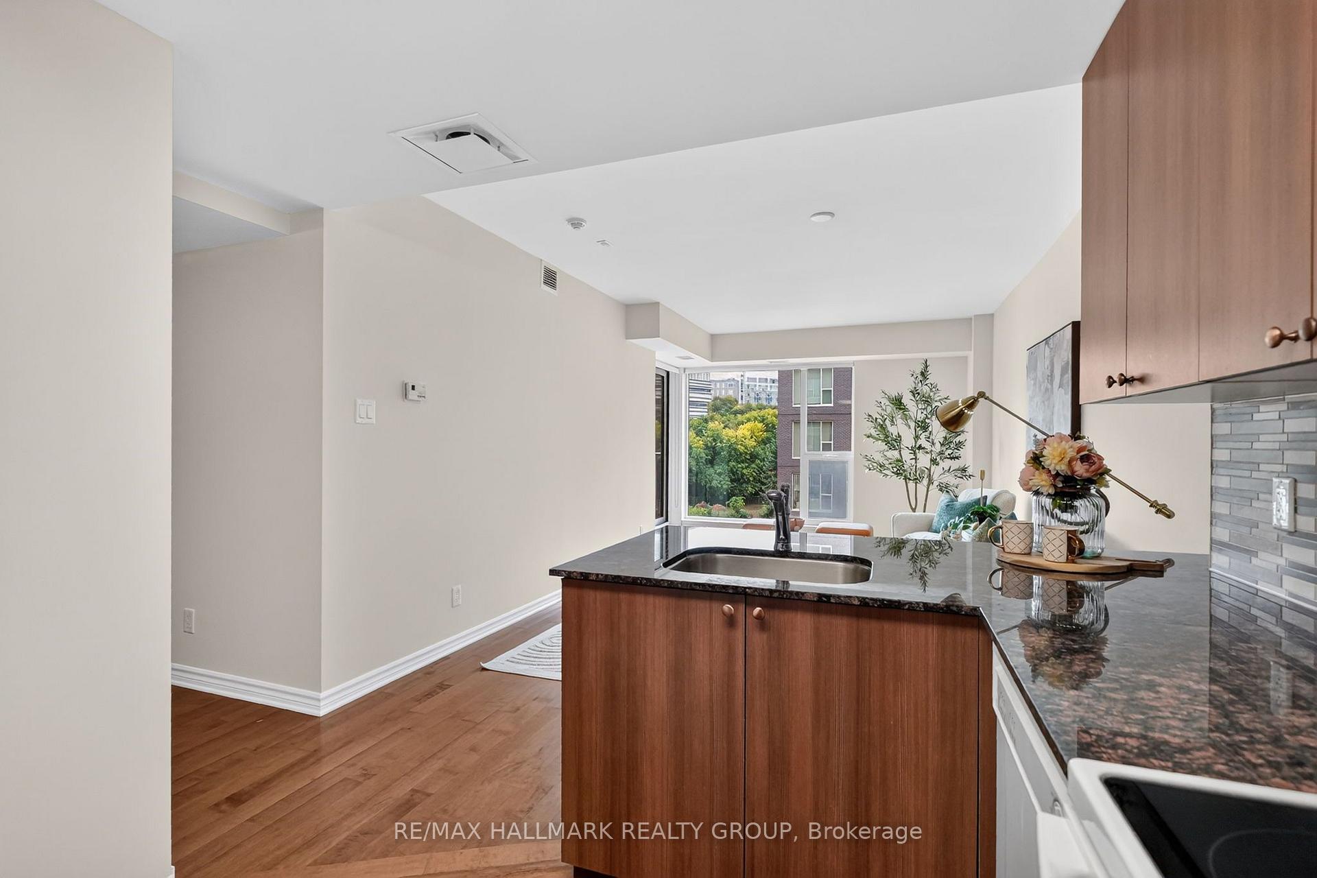 Photo 15 of Unit 405, 250 Lett Street, Ottawa, West Centre Town — HOMEH