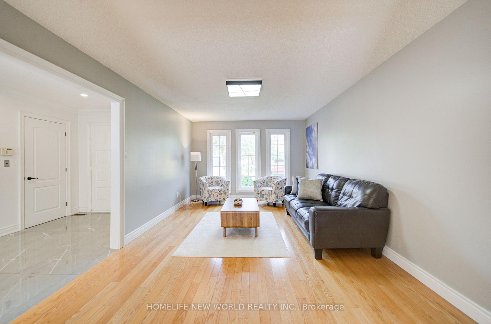 Photo 6 of 12 Bellside Drive, Markham, Markville — HOMEH