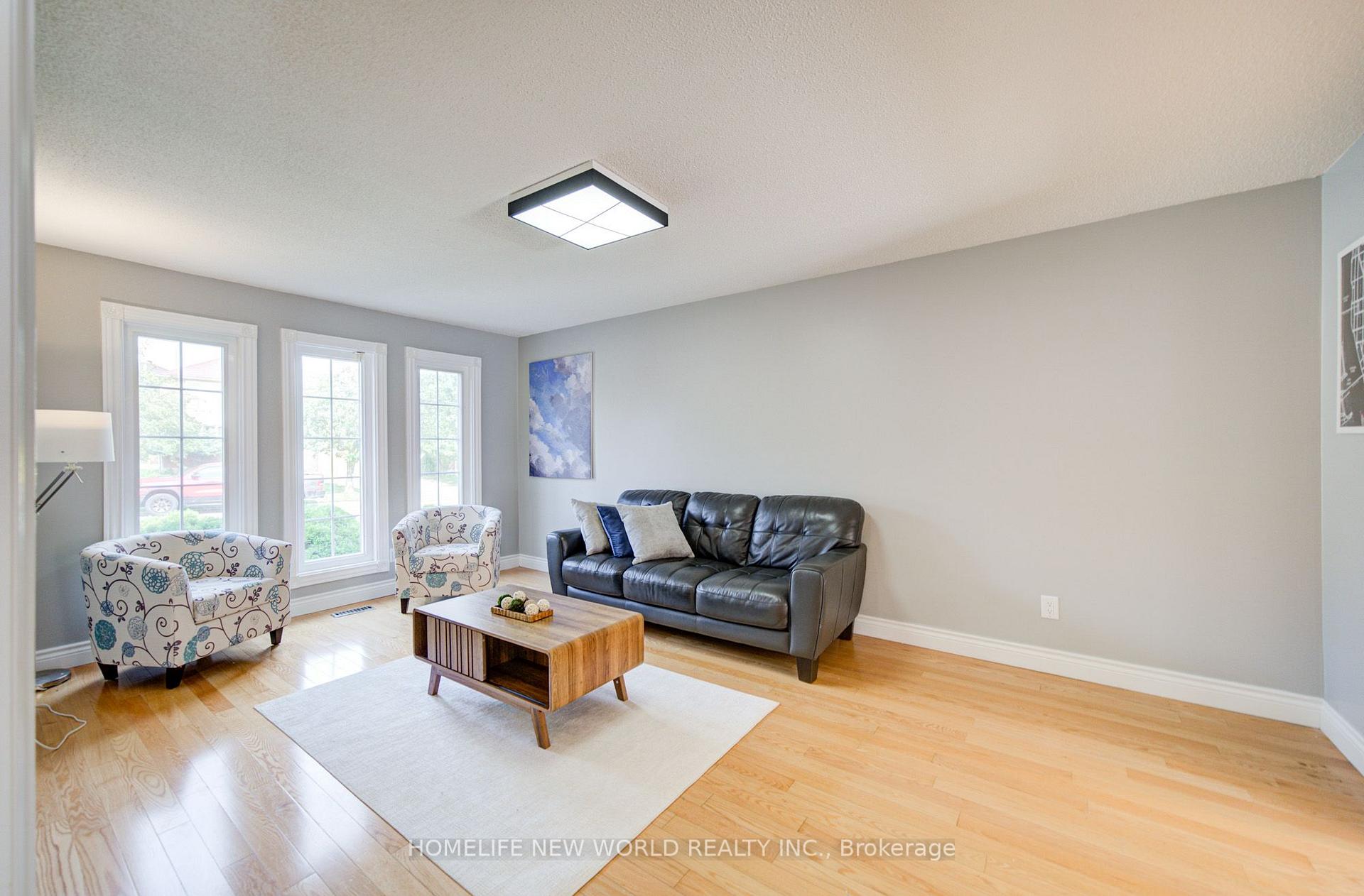 Photo 7 of 12 Bellside Drive, Markham, Markville — HOMEH