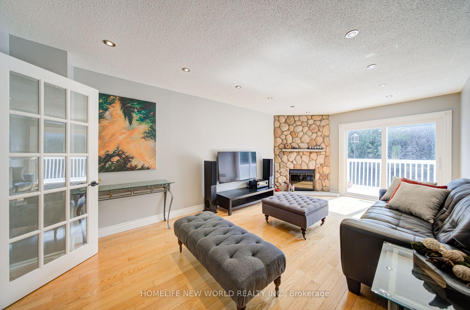 Photo 10 of 12 Bellside Drive, Markham, Markville — HOMEH