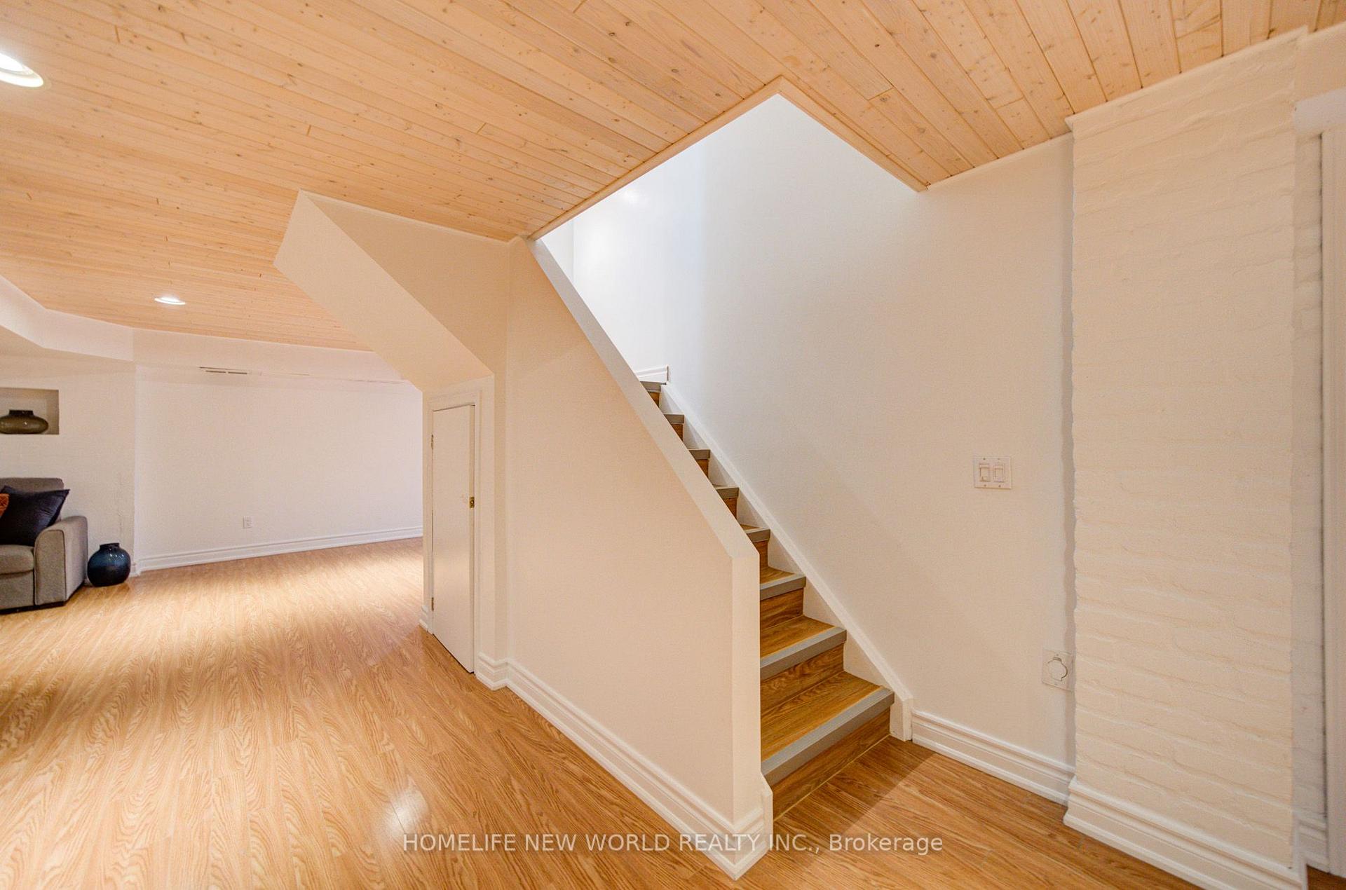 Photo 37 of 12 Bellside Drive, Markham, Markville — HOMEH