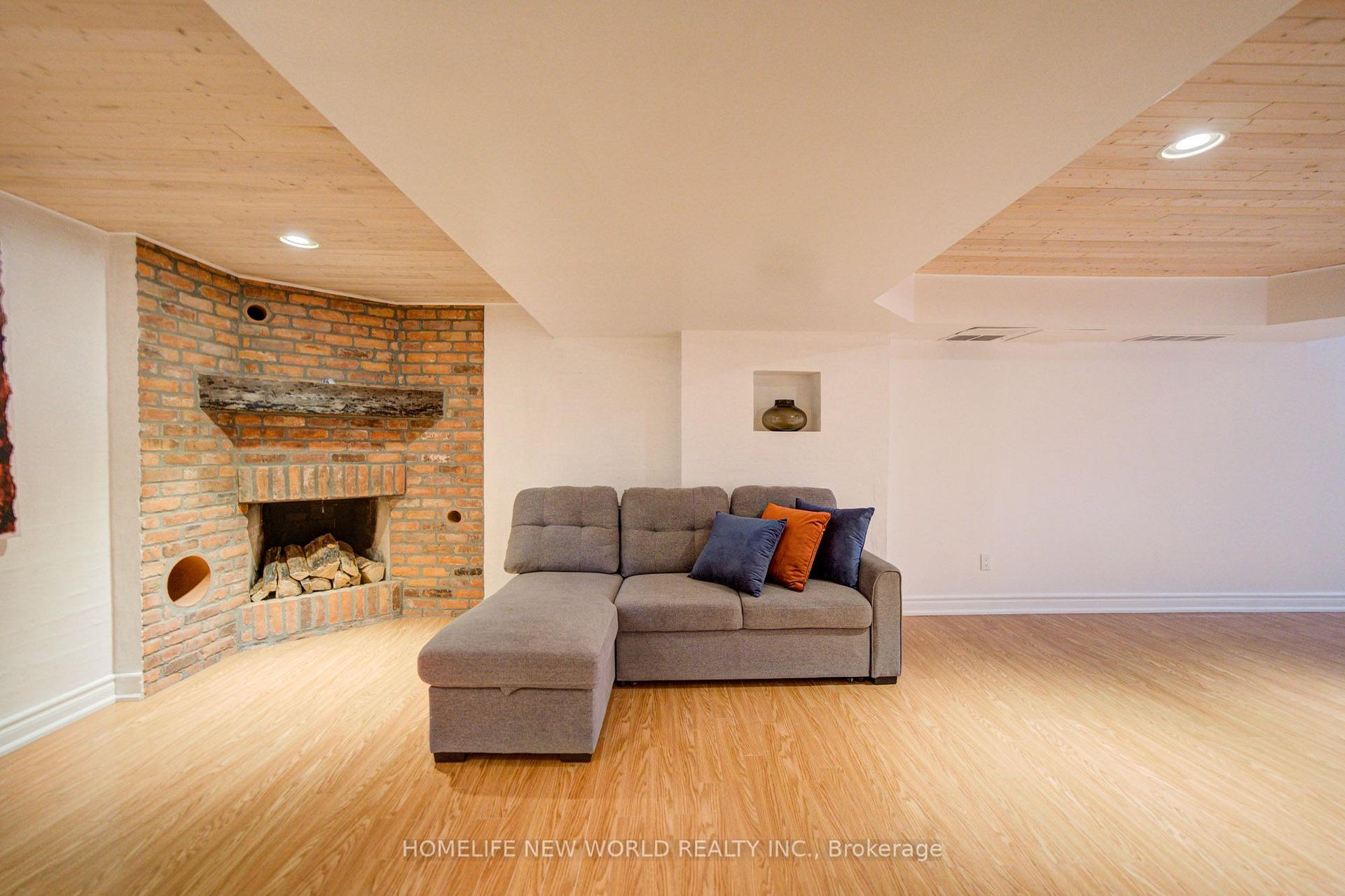 Photo 40 of 12 Bellside Drive, Markham, Markville — HOMEH