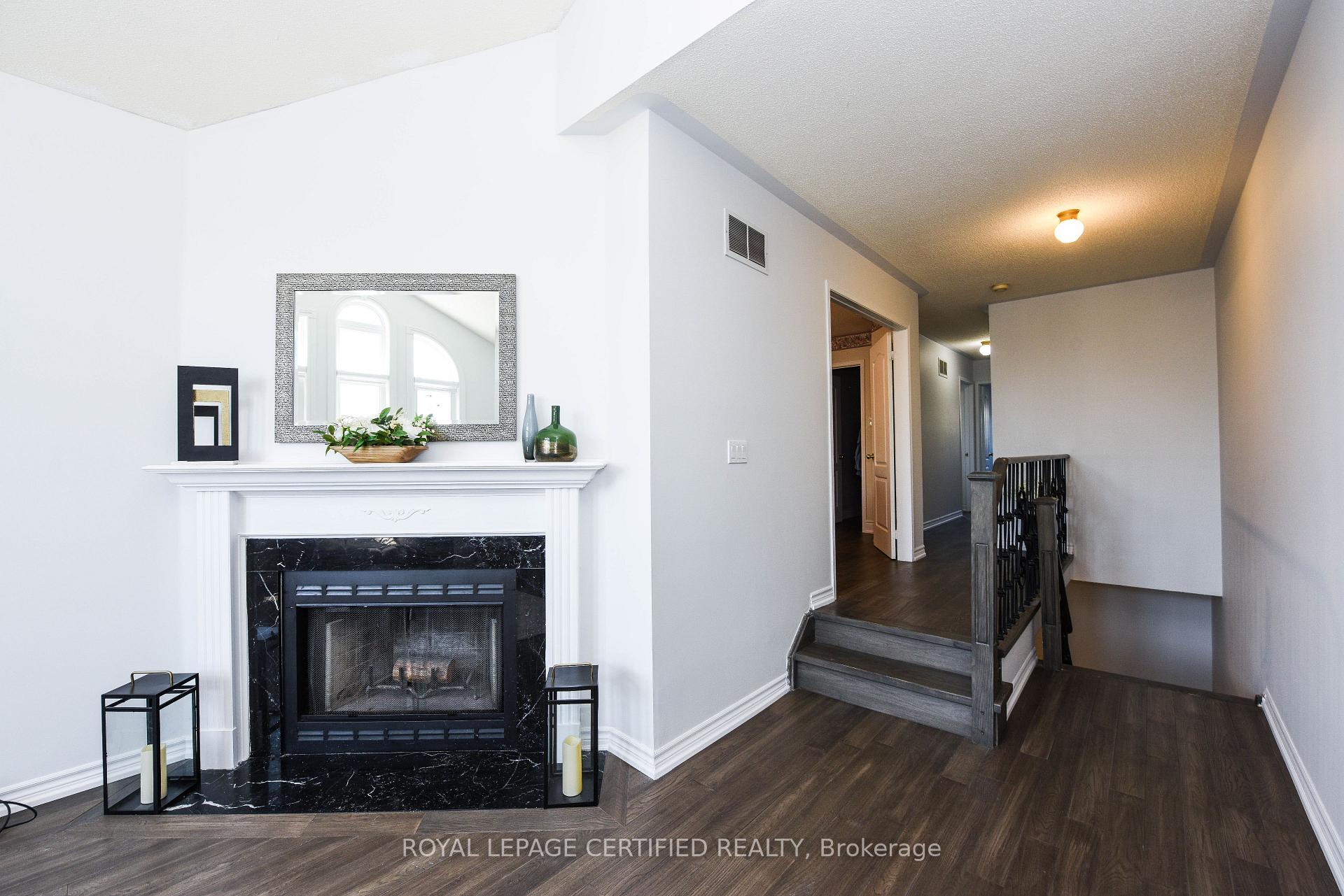 Photo 9 of 6037 Clover Ridge Crescent, Mississauga, Lisgar — HOMEH
